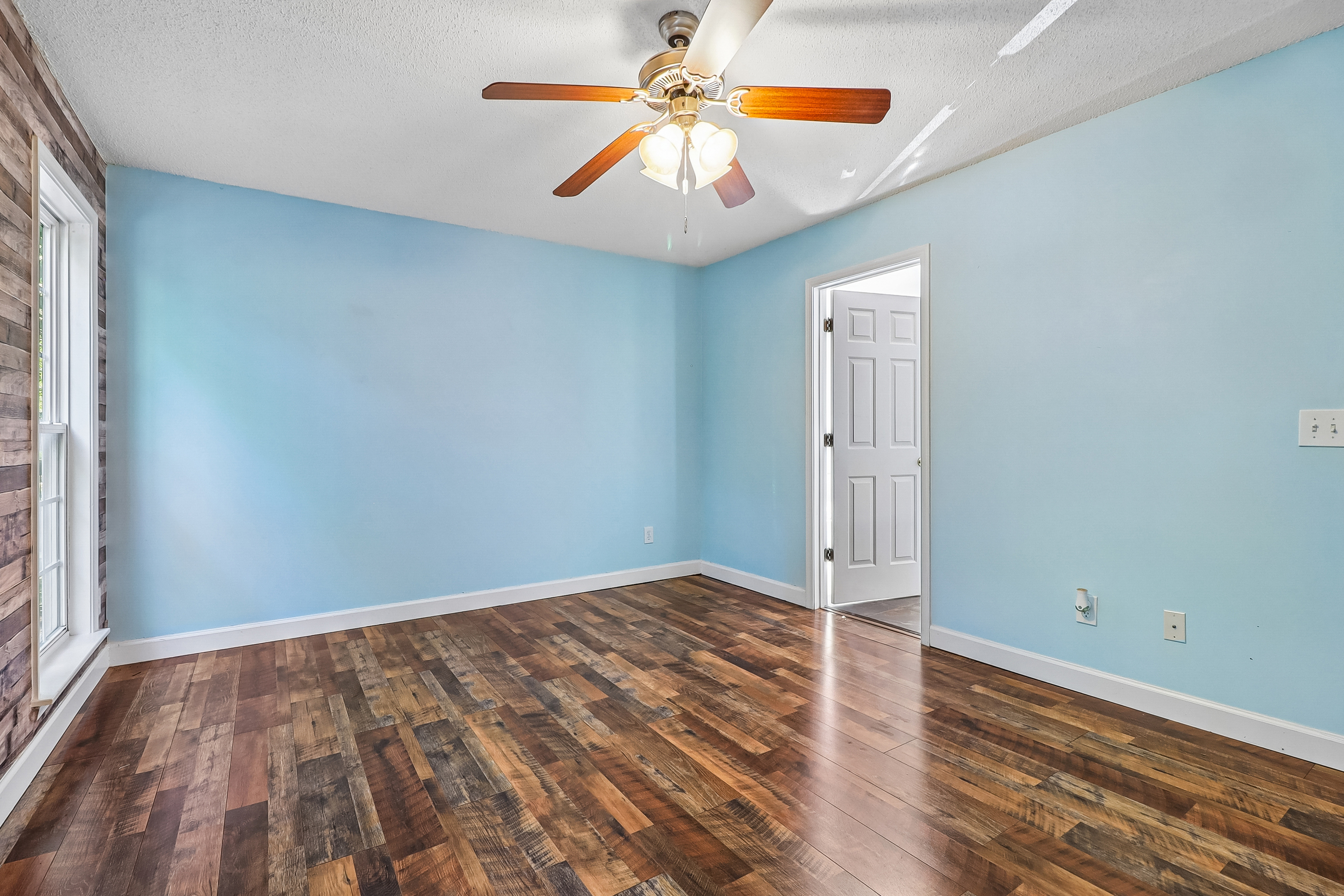 Photo 13 of 44 of 168 Hollow Tree Ct, Lugoff, SC