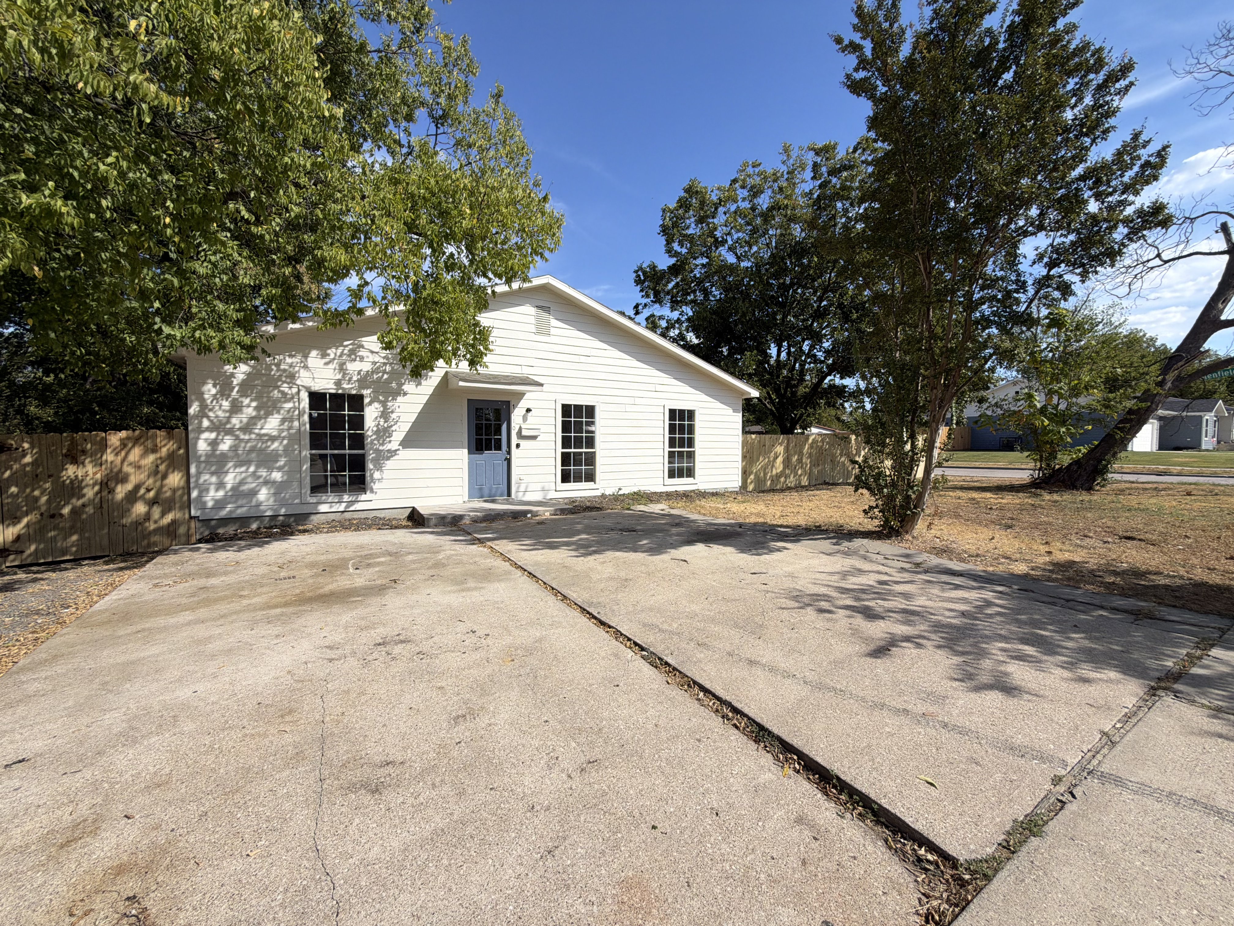 Photo 27 of 29 of 1710 Cumberland Dr, Garland, TX