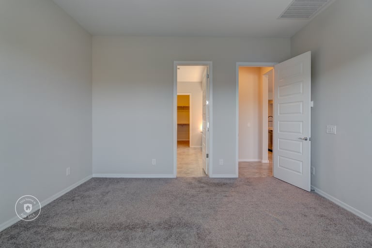 Photo 18 of 27 - 16453 W Valencia Dr, Goodyear, AZ 85338