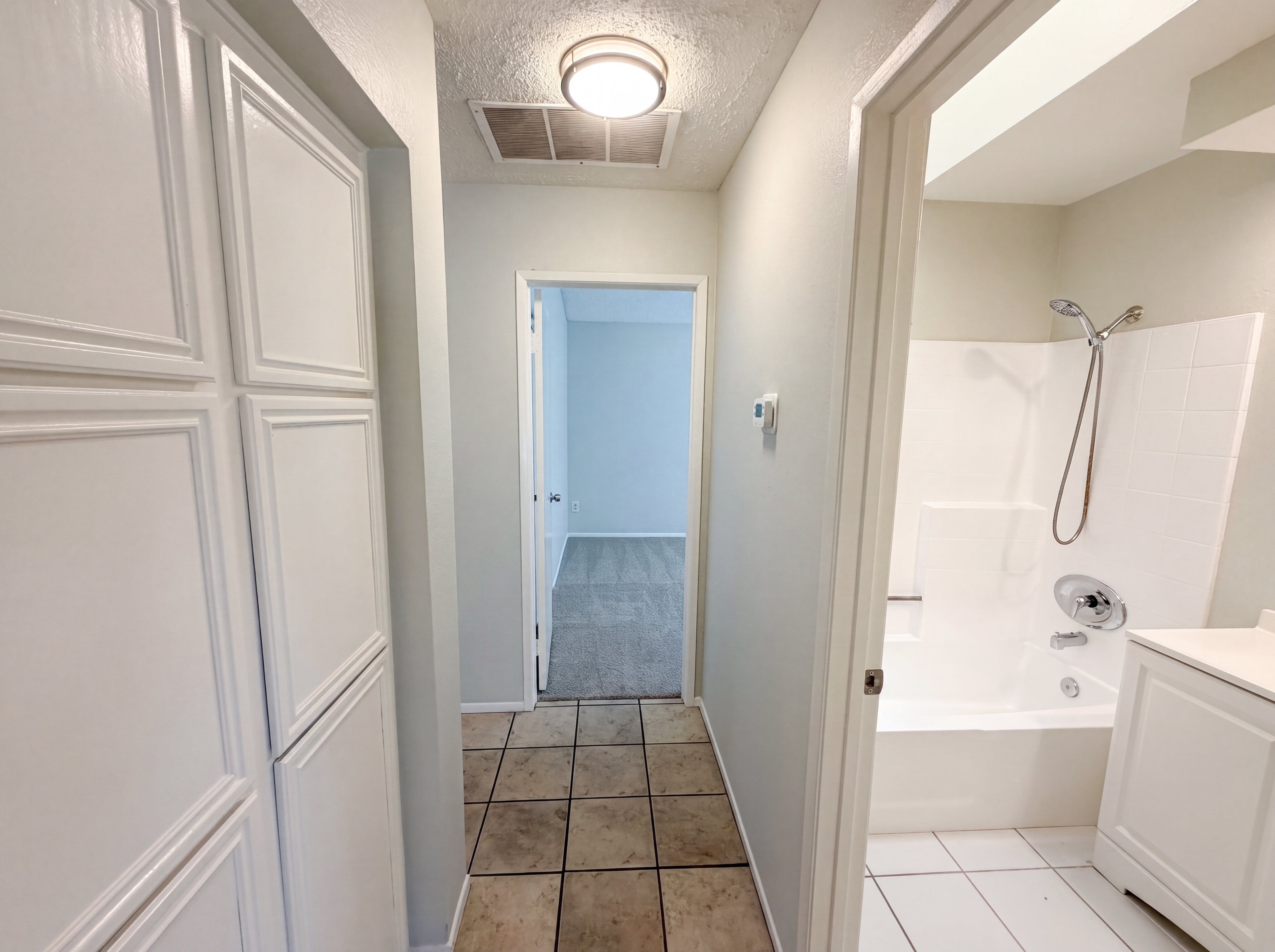 Photo 12 of 26 of 39823 Knollridge Dr, Temecula, CA