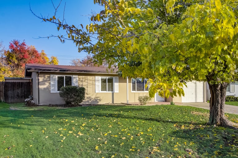 Photo 12 of 26 - 3660 Buhler Way, North Highlands, CA 95660