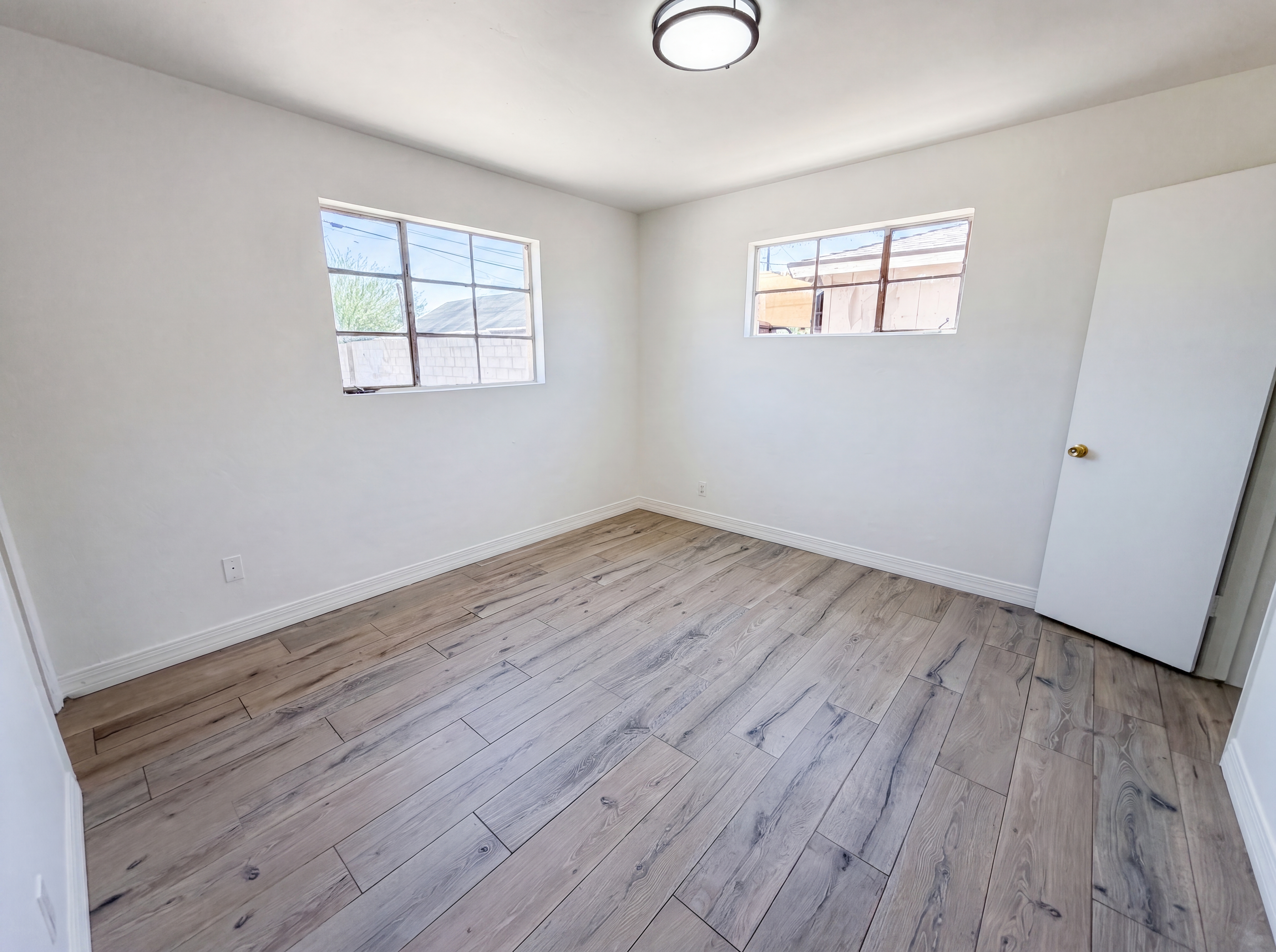 Photo 12 of 21 of 4505 W Clarendon Ave, Phoenix, AZ