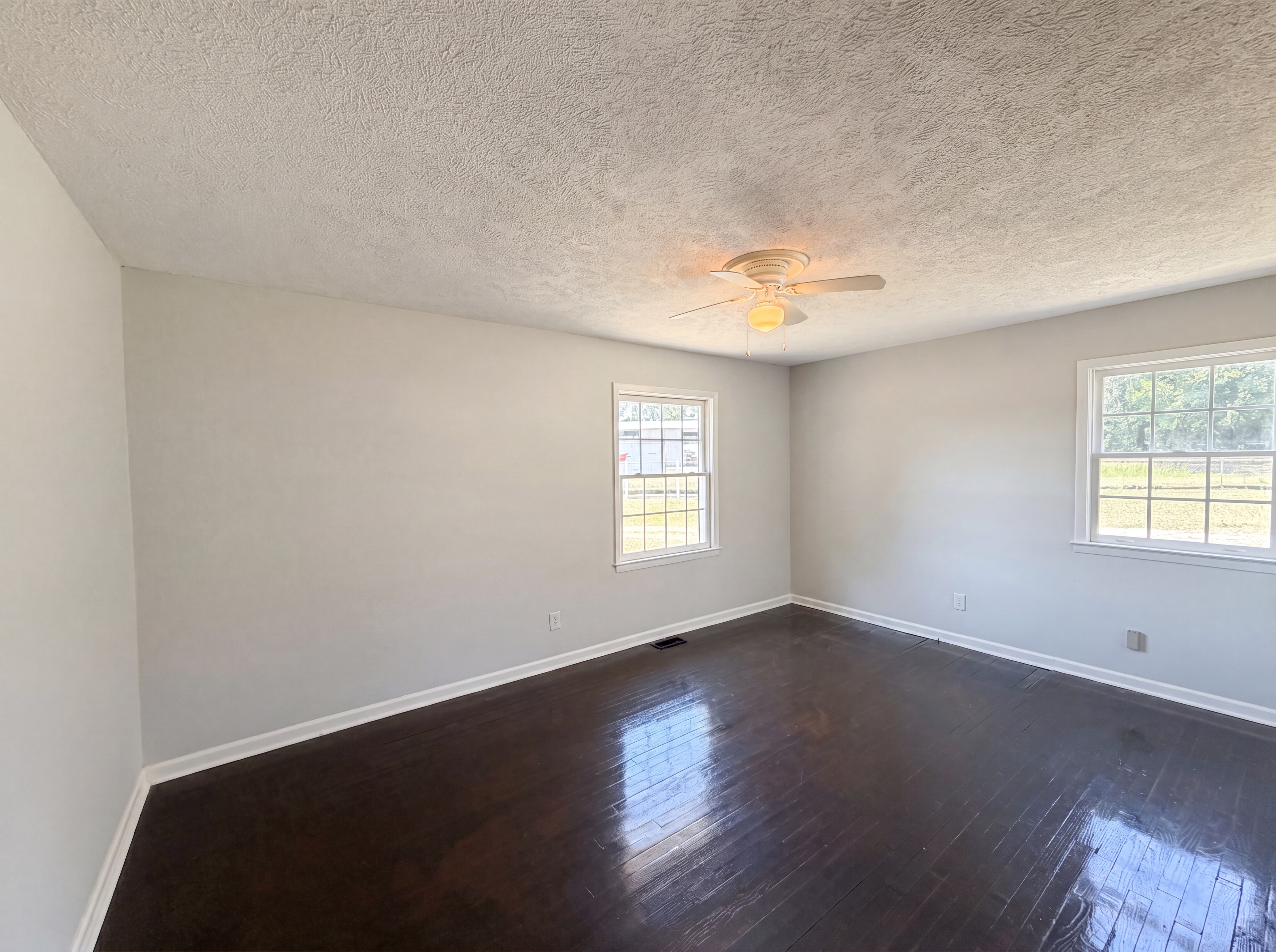 Photo 11 of 17 of 5416 Shipman Rd, Hope Mills, NC