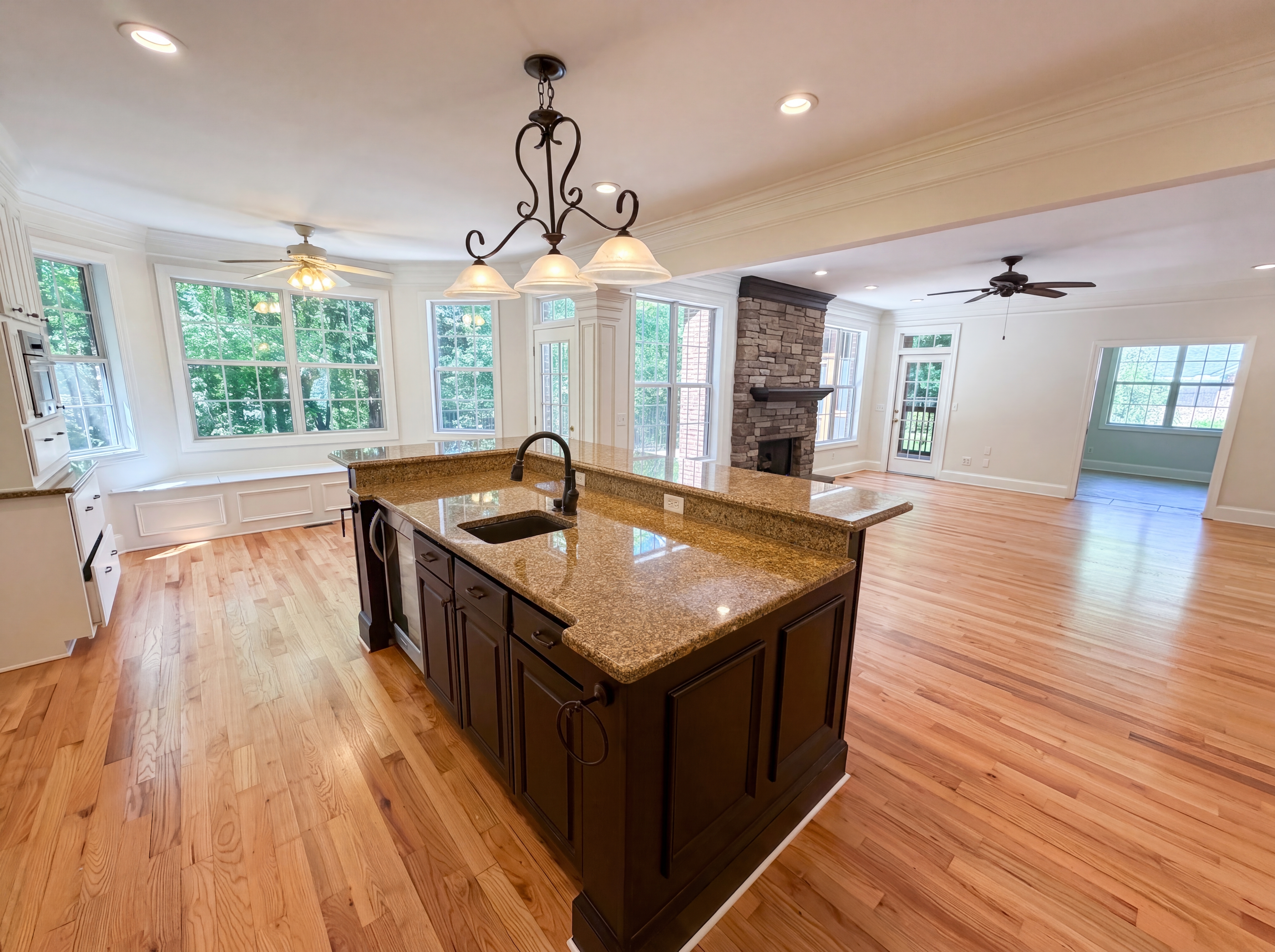 Photo 15 of 48 of 116 Crosscreek Dr, Columbia, SC