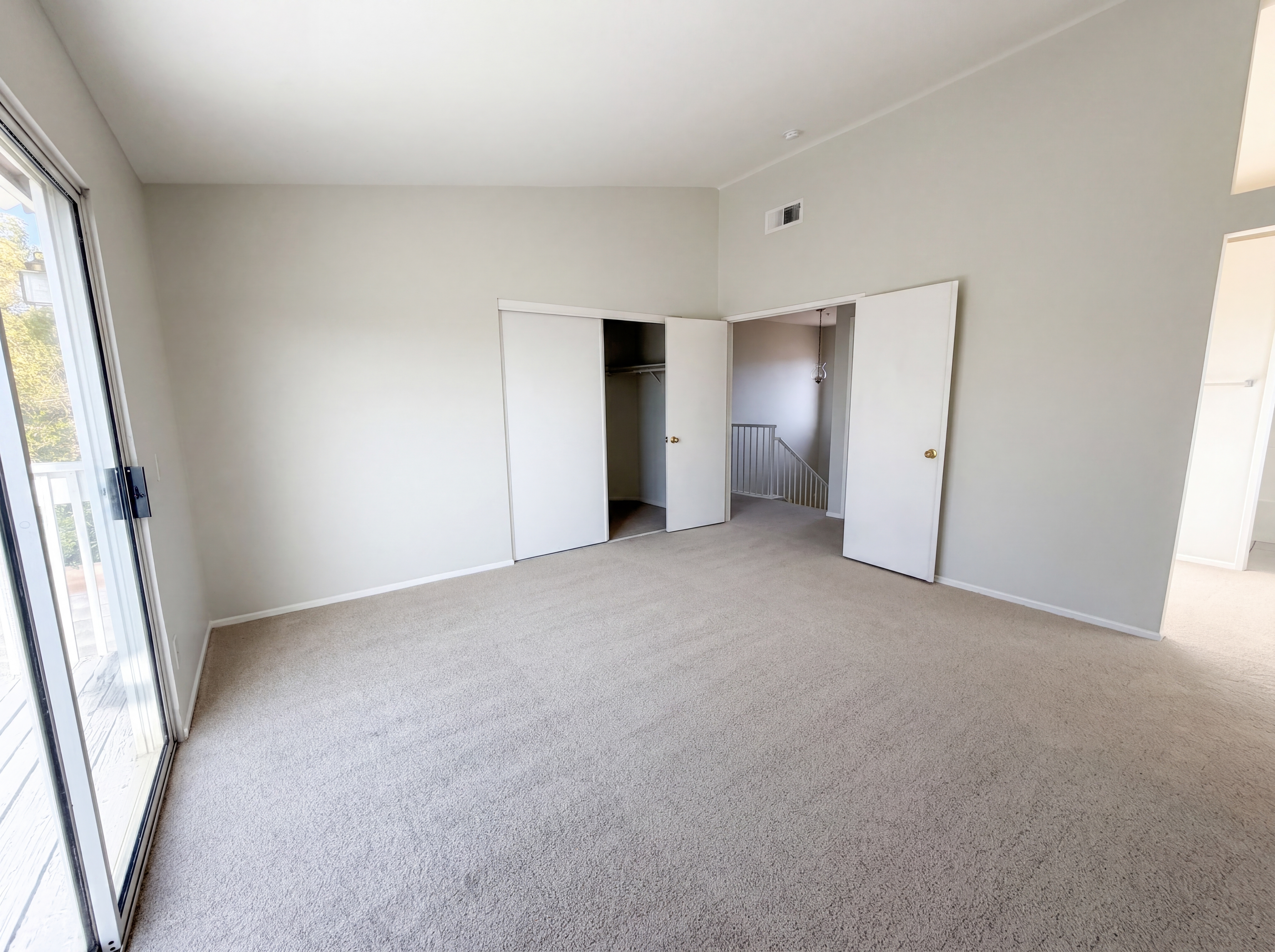 Photo 17 of 23 of 2565 W Fairview Dr, Rialto, CA