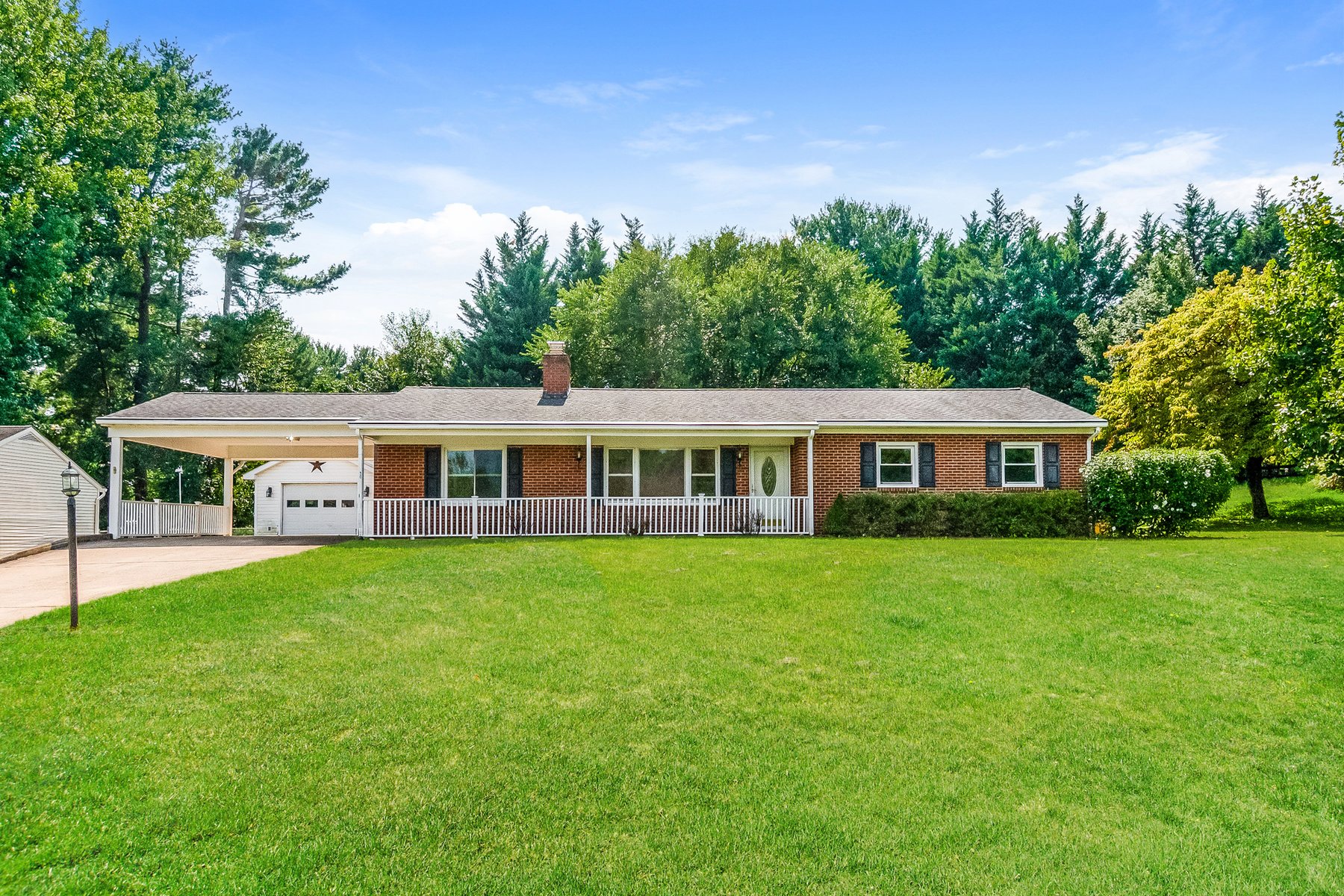 Photo 1 of 591 Curry Springs Pl