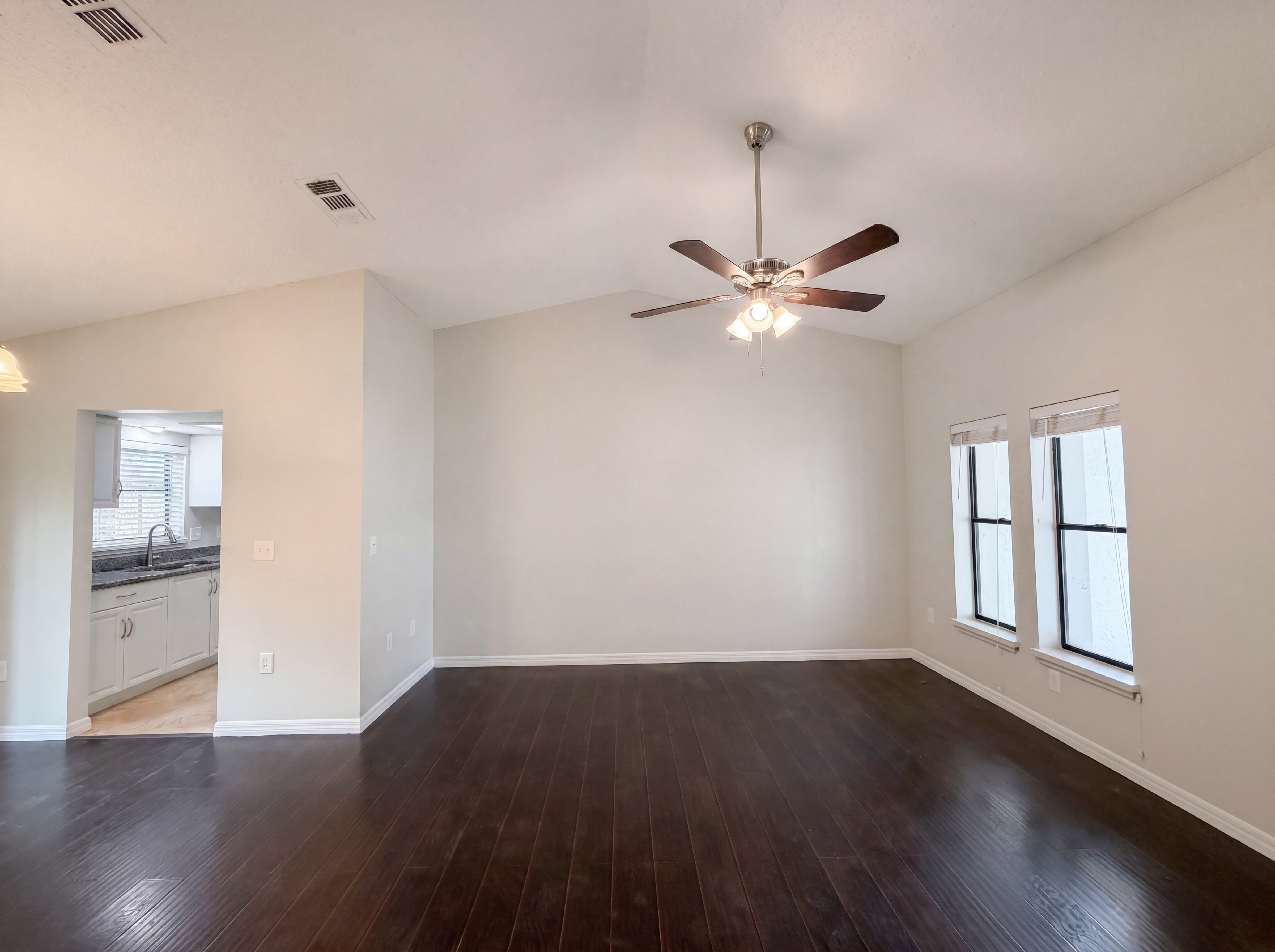 Photo 11 of 21 of 3622 Shady Grove Cir, Orlando, FL
