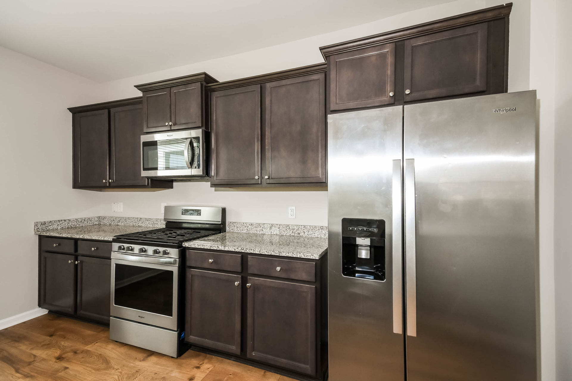 Photo 2 of 18 of 402 Bering Ln, Summerville, SC