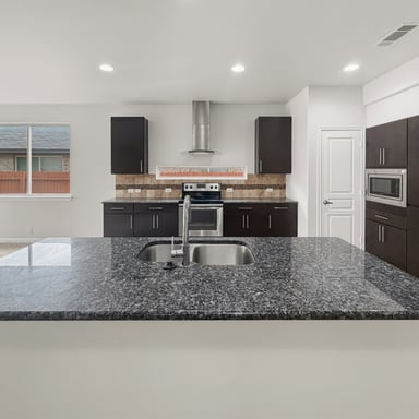 Property photo 2 of 4272 Summersweet Ln