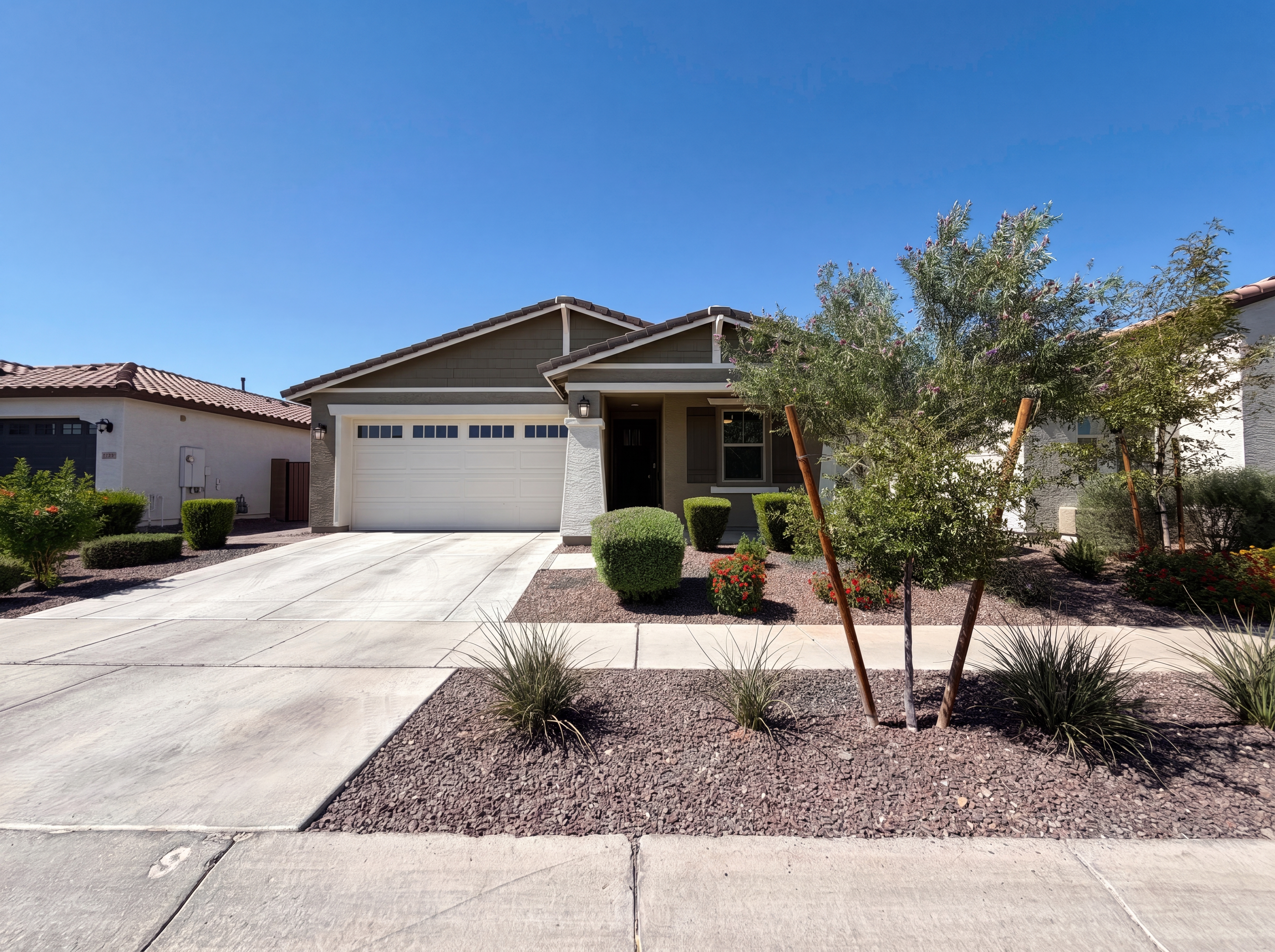 Photo 6 of 31 of 1224 E Glass Ln, Phoenix, AZ