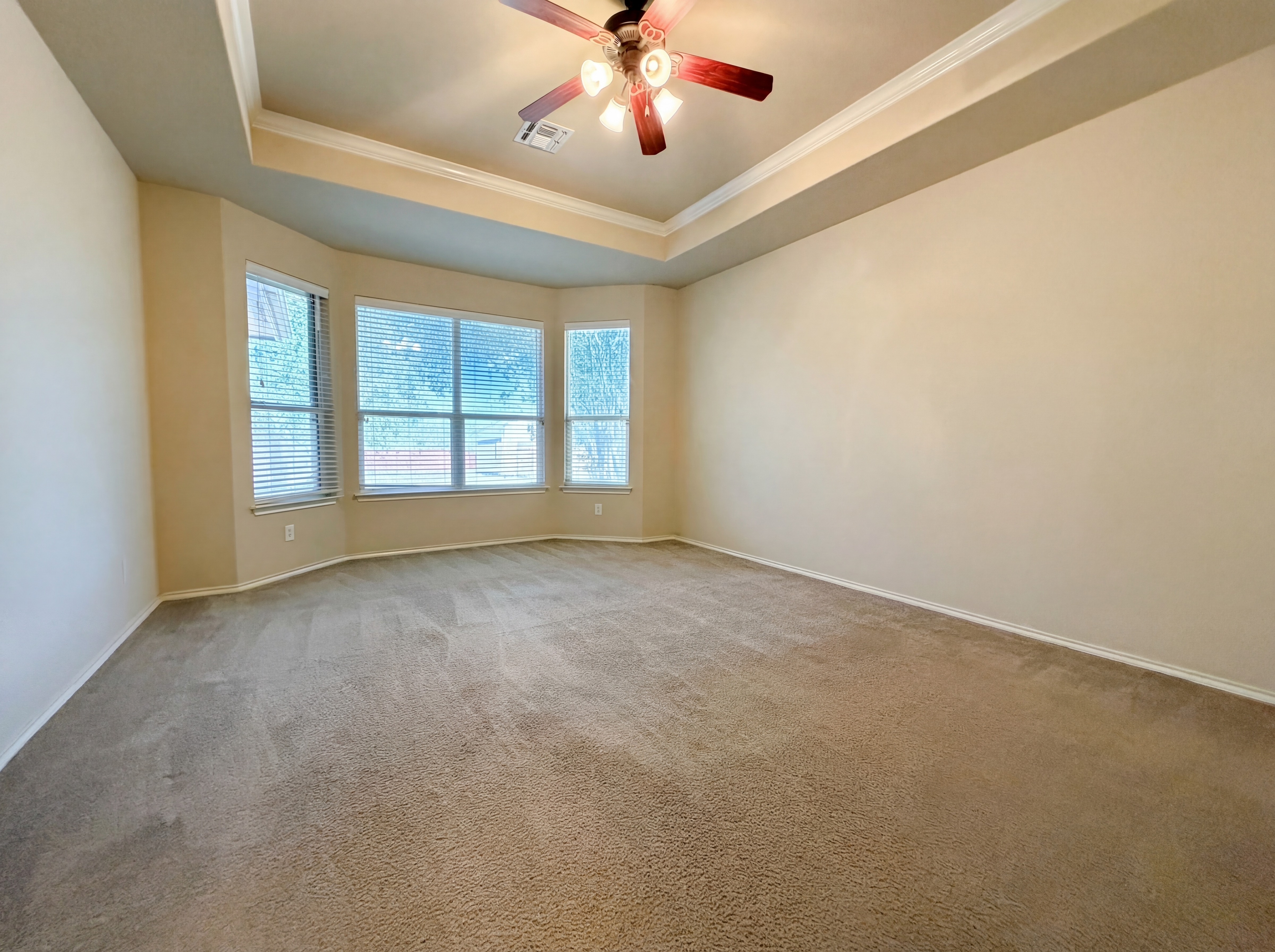 Photo 4 of 22 of 6941 Laura Hts, Schertz, TX
