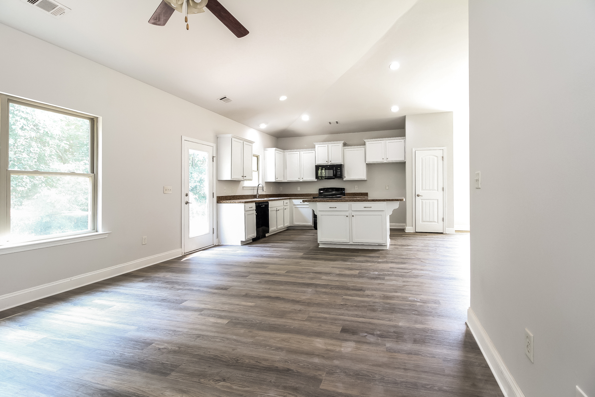 Photo 6 of 16 of 118 Winterwood Ct, Roebuck, SC