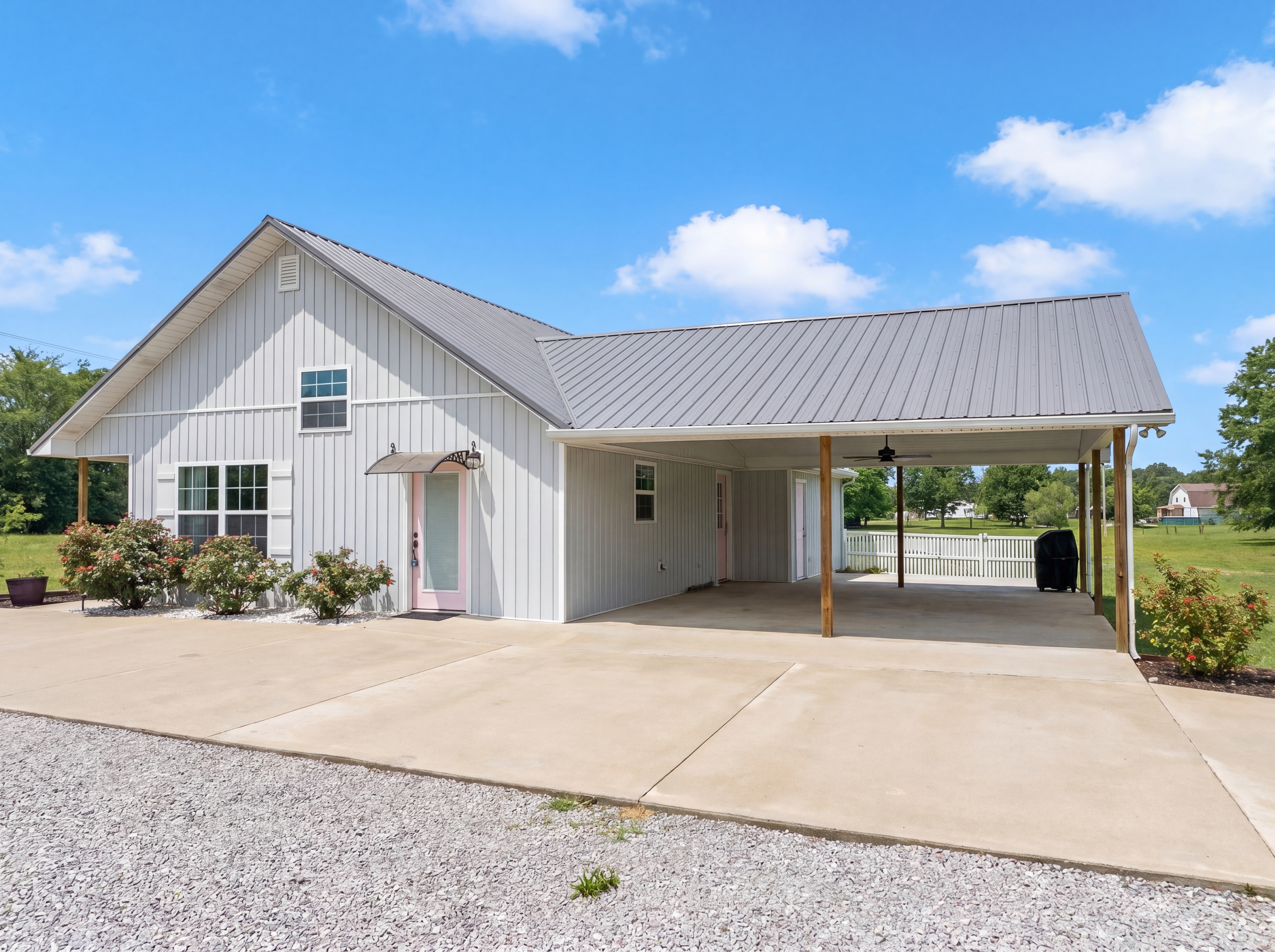 Photo 18 of 23 of 5055 New Highway 68, Madisonville, TN