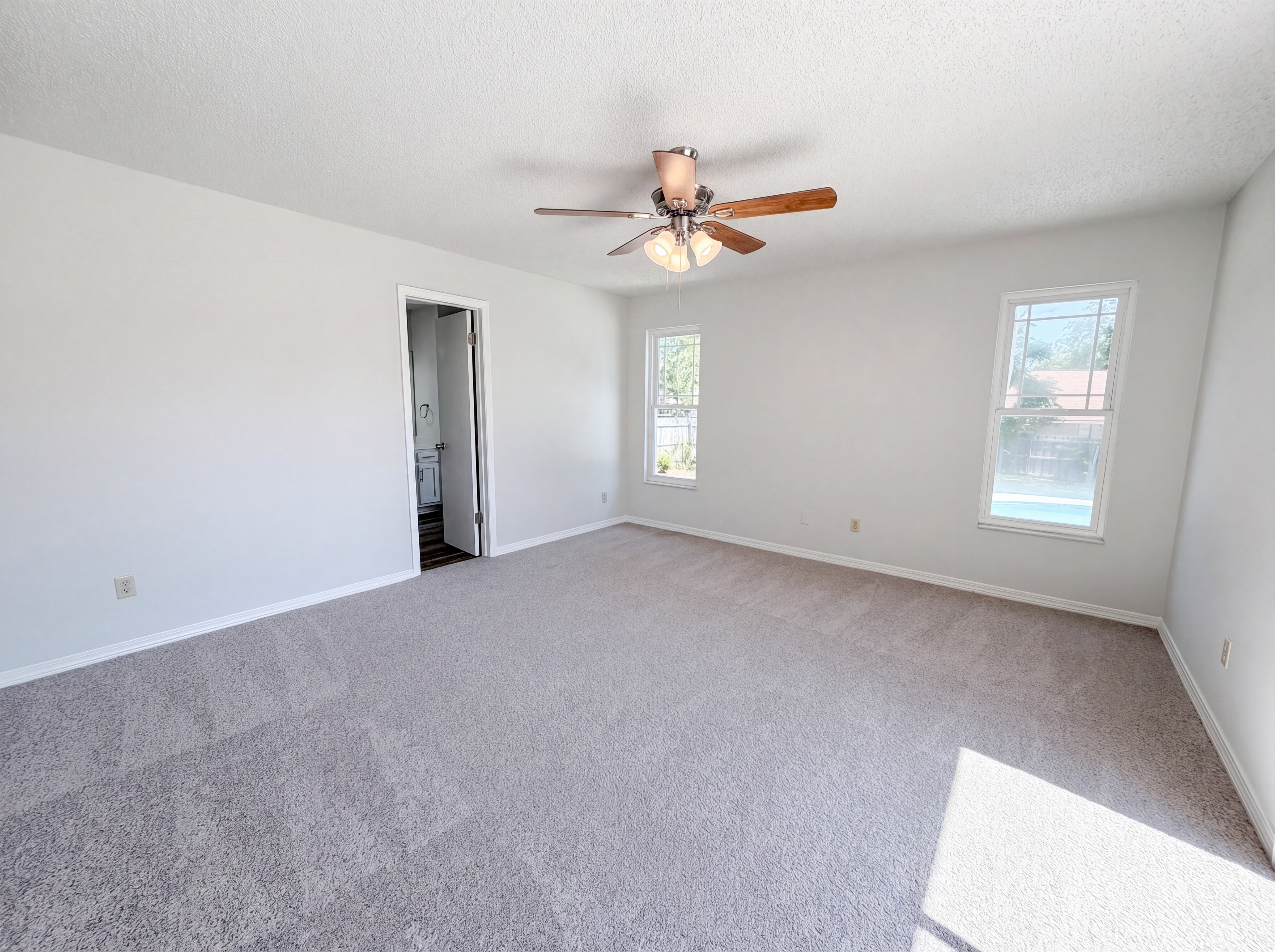 Photo 13 of 18 of 2621 Sandlewood Cir, Orange Park, FL