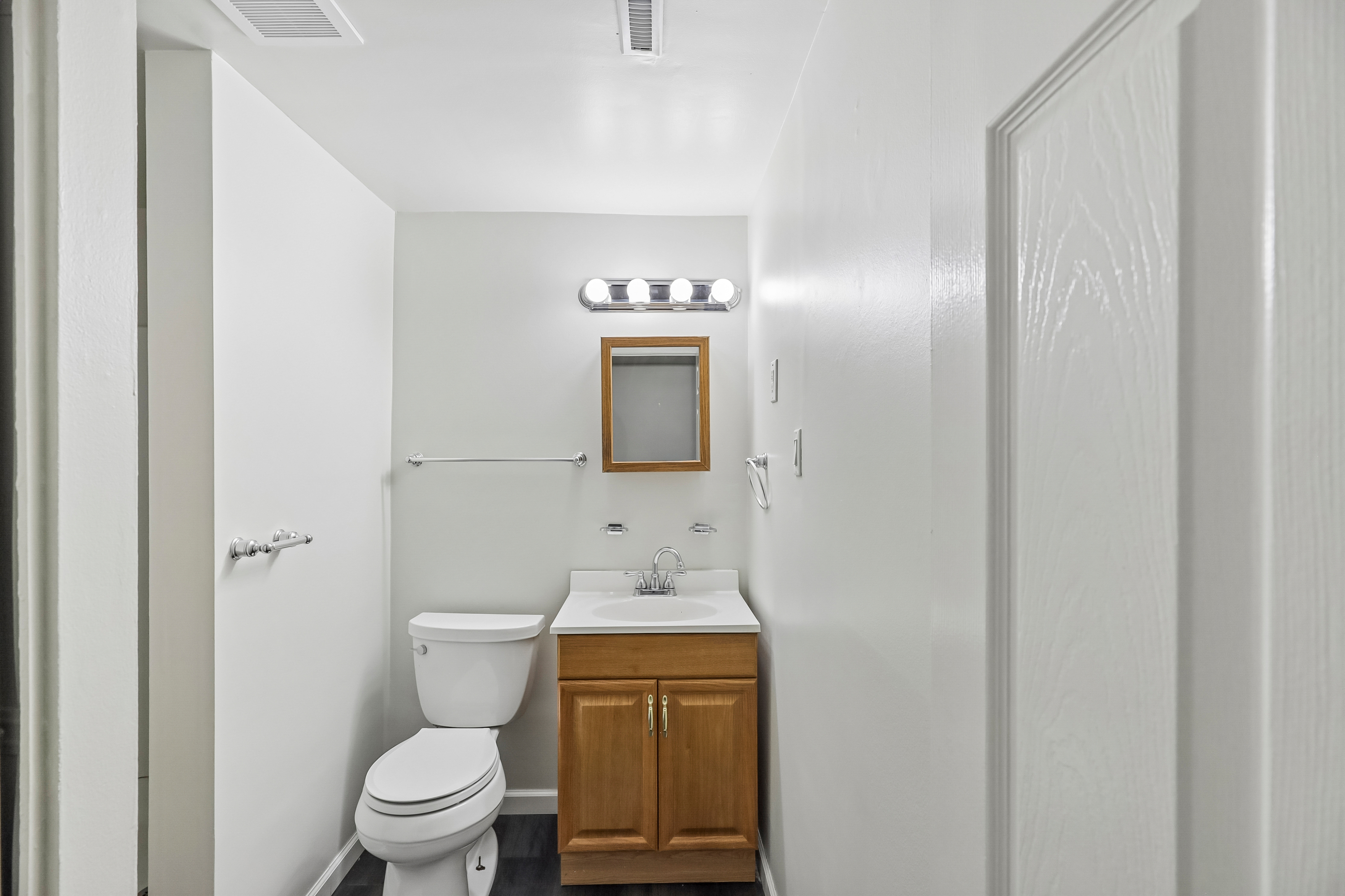 Photo 11 of 39 of 6423 Luton Ct, Dayton, OH
