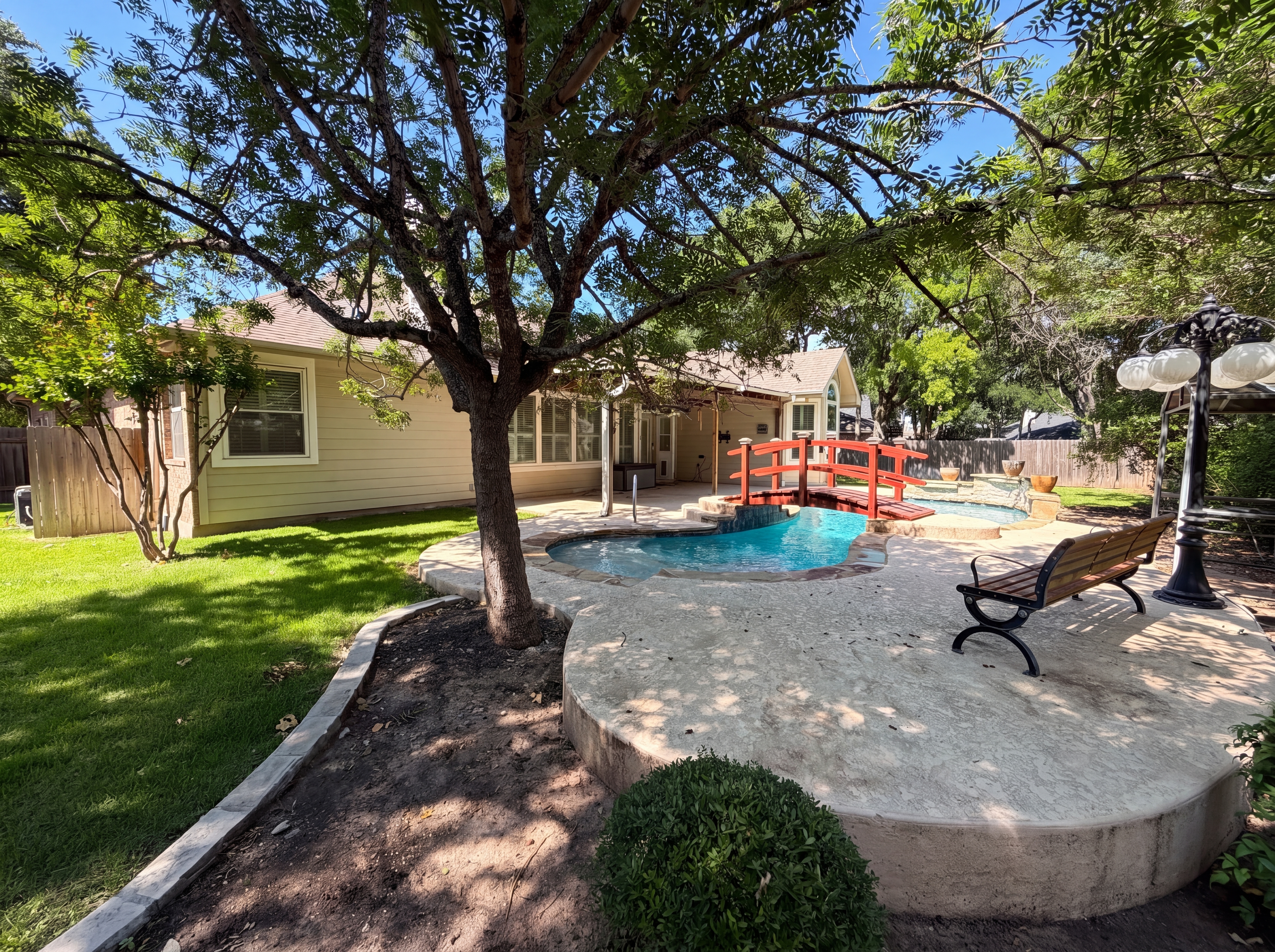 Photo 22 of 24 of 117 Brentwood Dr, Georgetown, TX