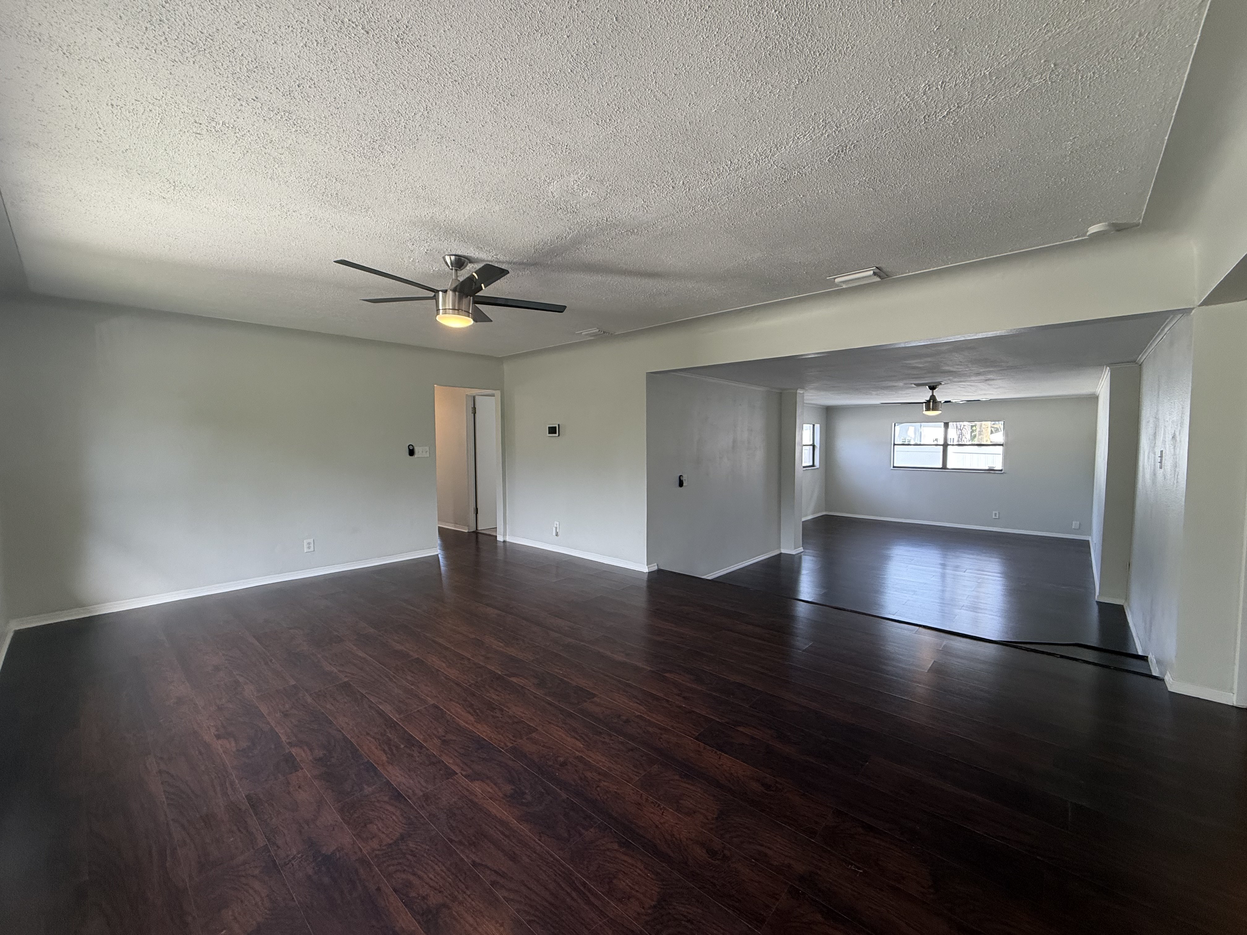Photo 3 of 34 of 601 Myrtle Way S, Saint Petersburg, FL