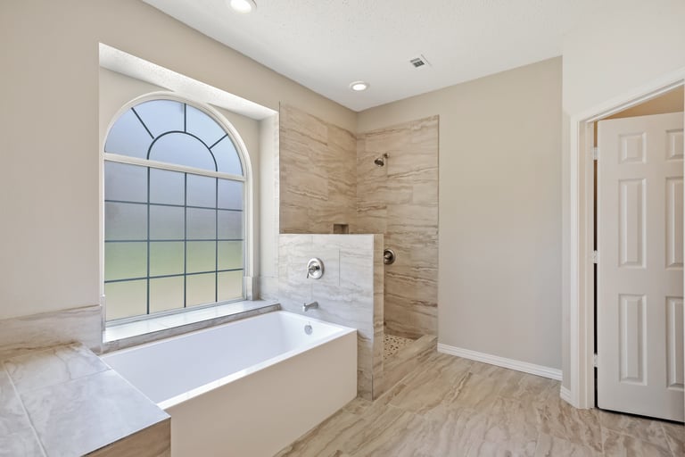 Photo 17 of 33 - 1616 Corvallis Trl, Arlington, TX 76006