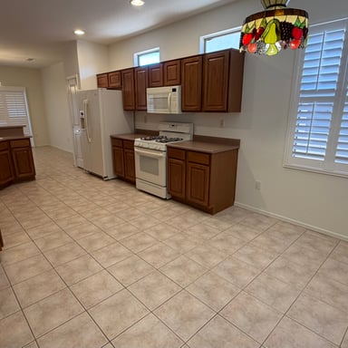 Property photo 2 of 17220 W Cordova Ct