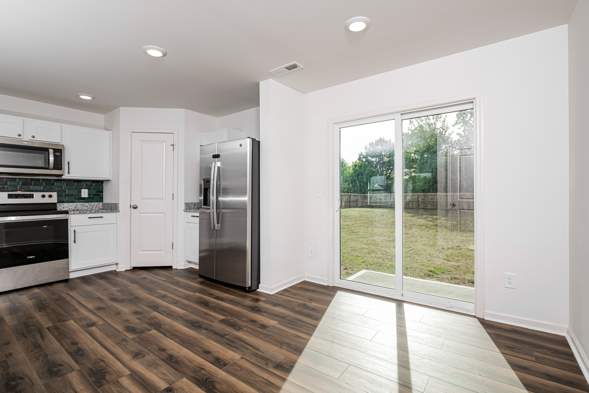 Photo 6 of 22 of 3411 Woodwind Ct, Kinston, NC
