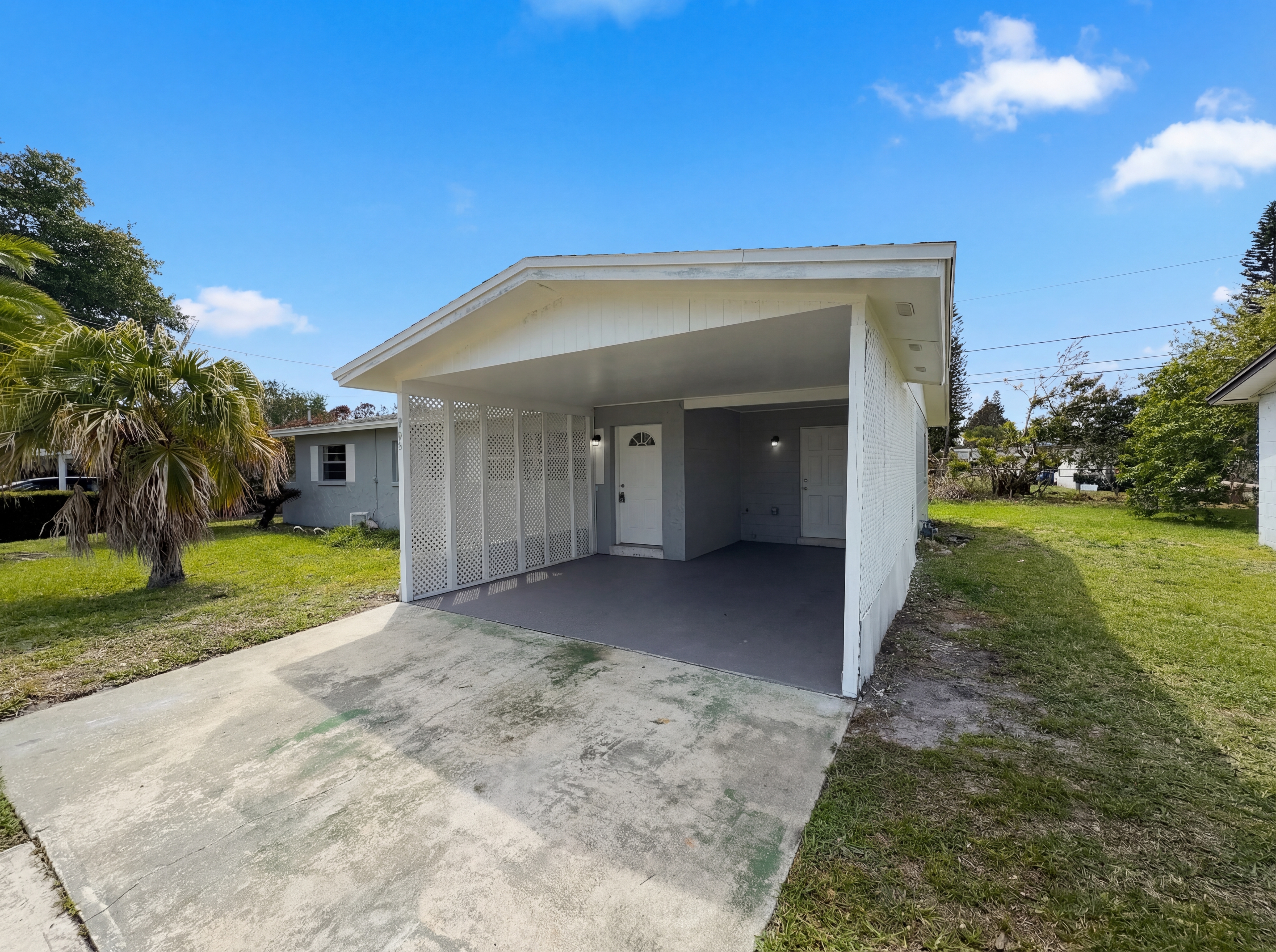 Photo 7 of 24 of 905 Cedar Dr, Melbourne, FL
