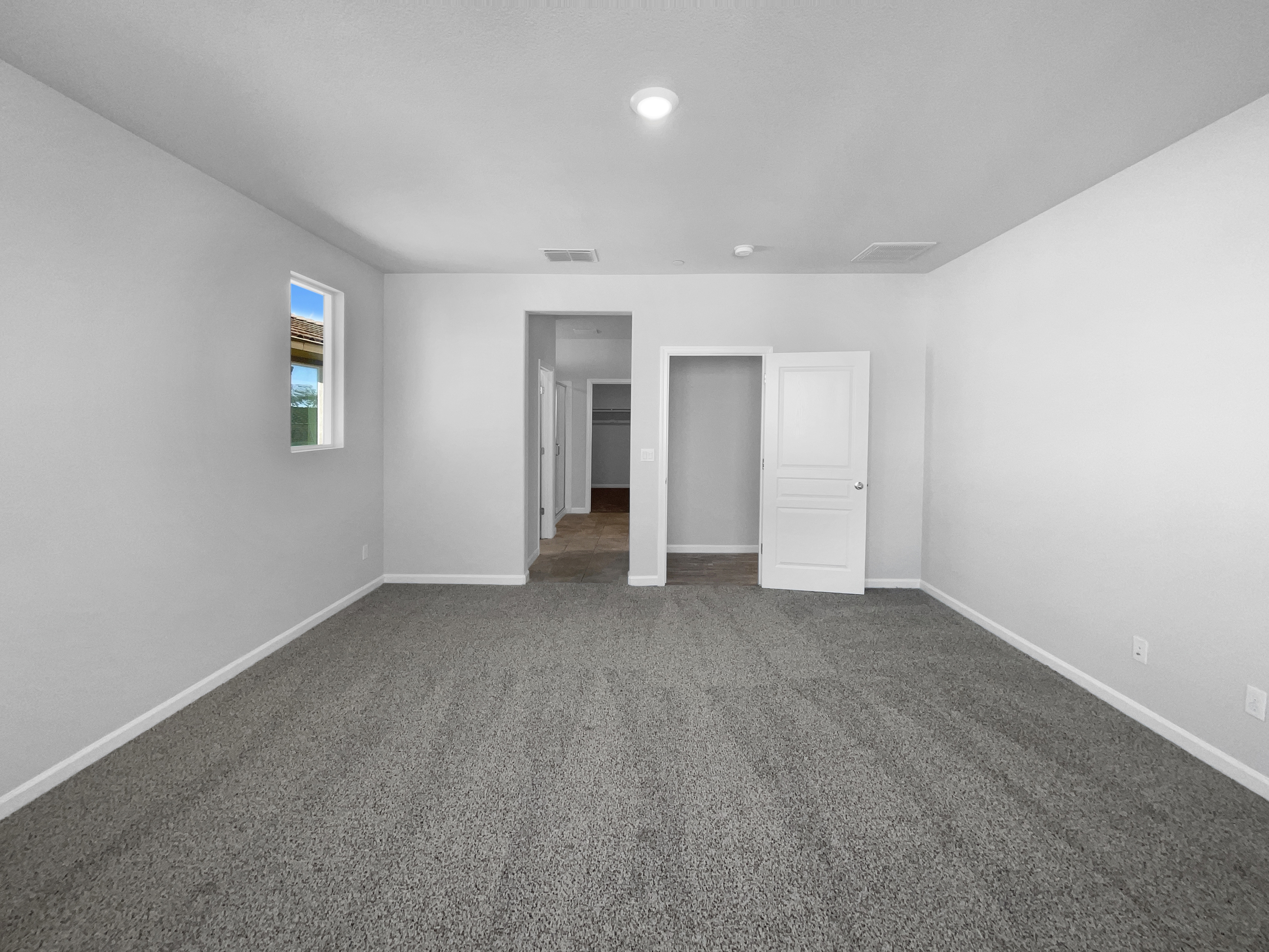 Photo 4 of 33 of 8416 Tapies Way, Elk Grove, CA