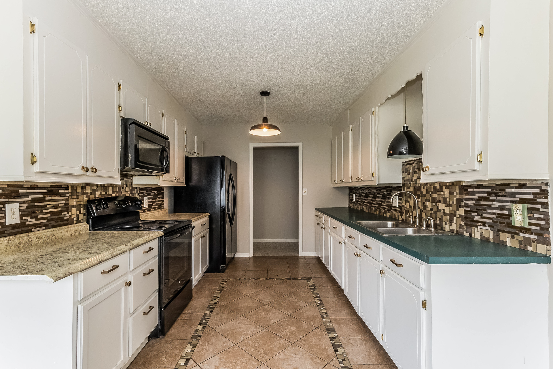 Photo 6 of 21 of 1305 Aubry Dr, Moncks Corner, SC