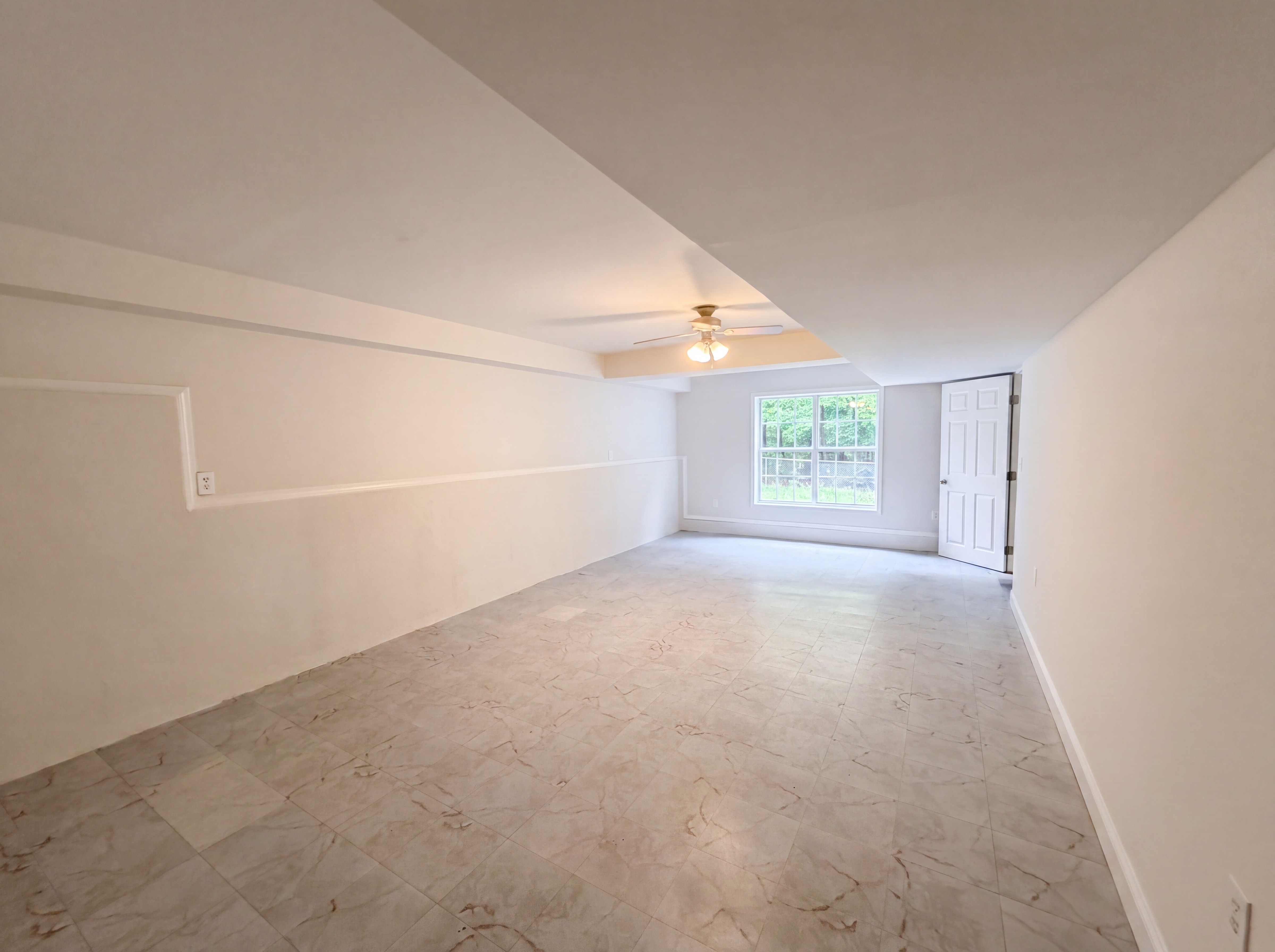 Photo 17 of 21 of 1555 Rose Pointe Dr, Loganville, GA