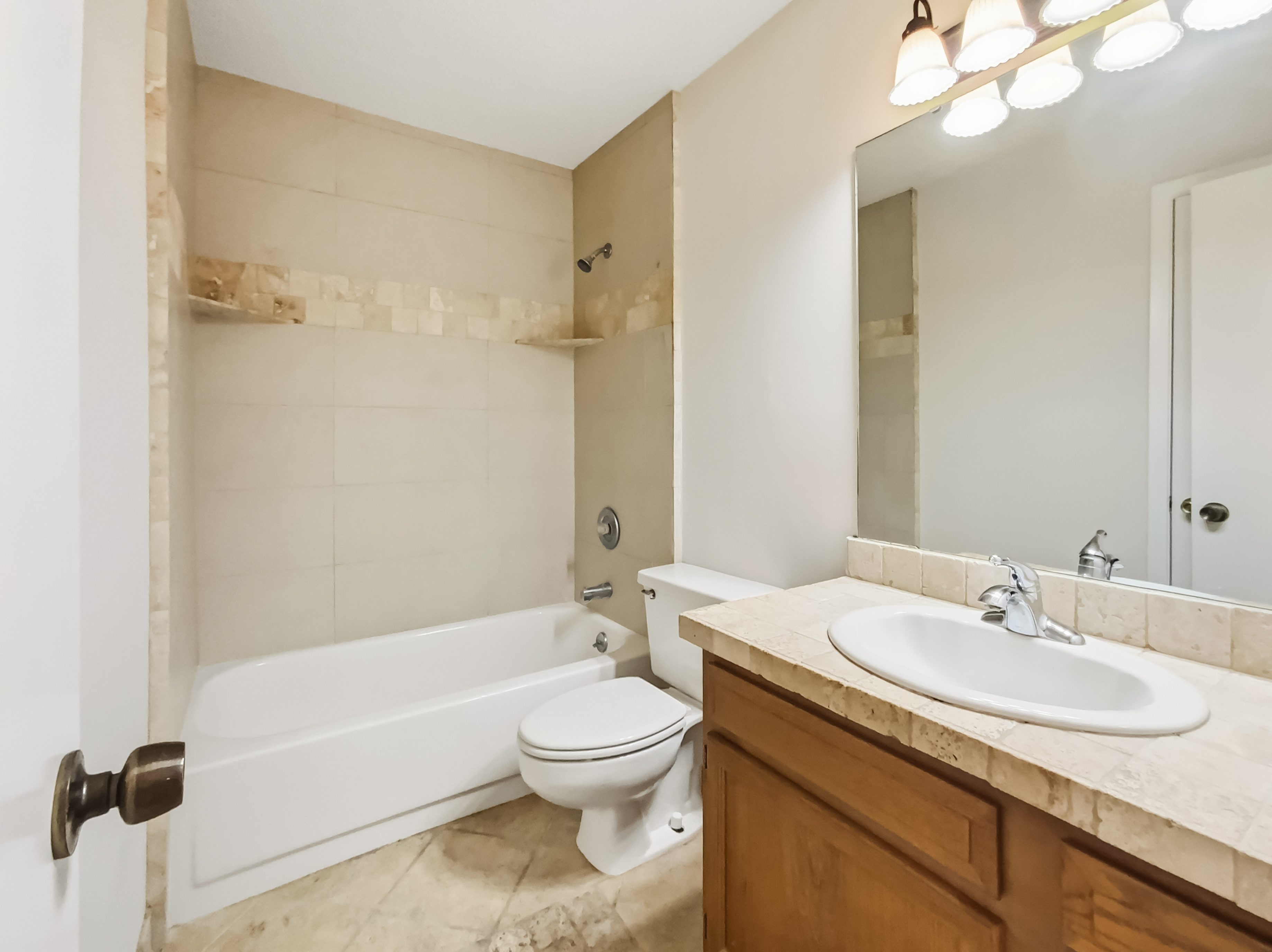 Photo 15 of 22 of 2440 Deloach Ln, Jacksonville, FL