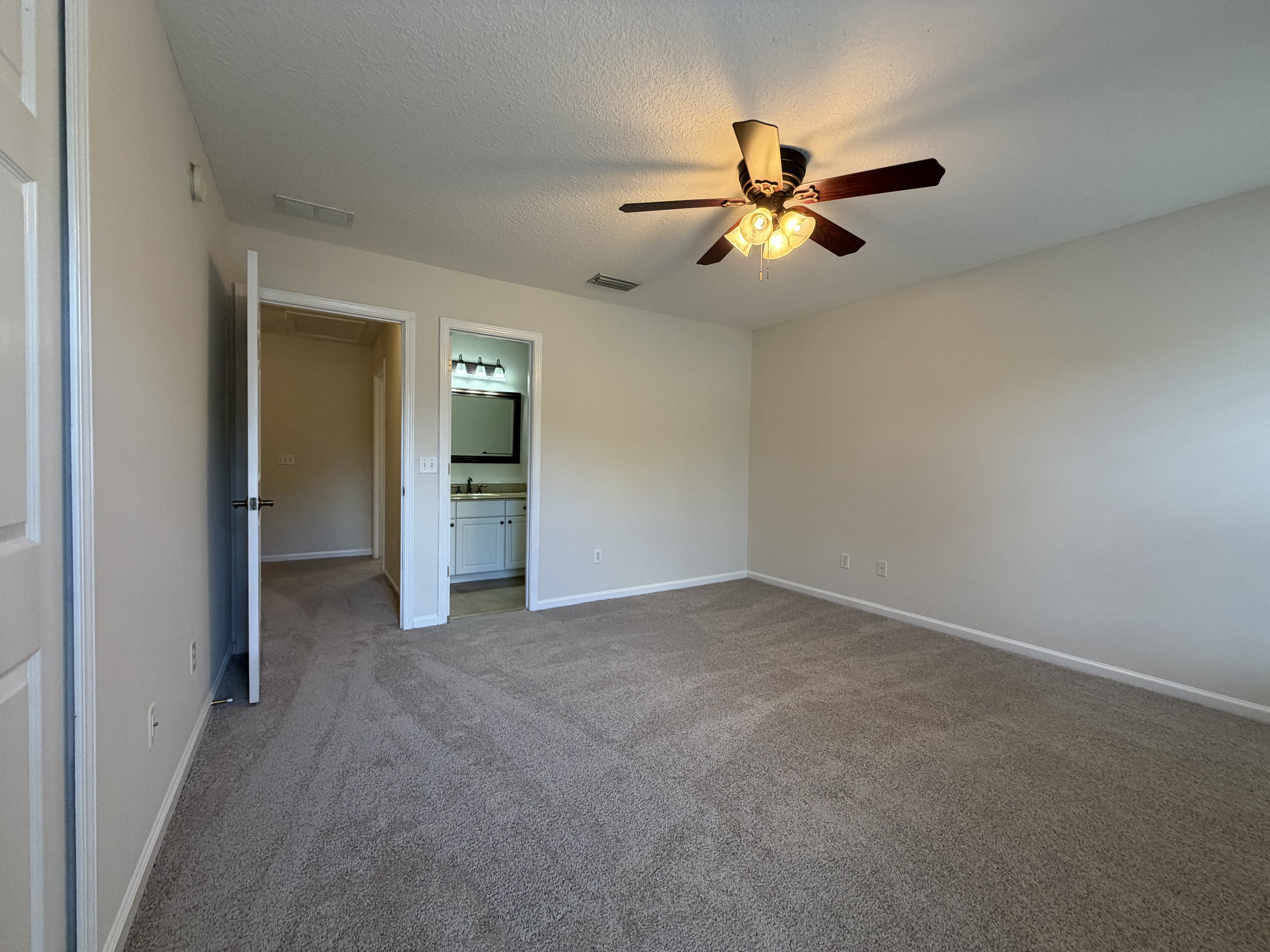Photo 4 of 15 of 1211 Southern Stream Ct, Saint Johns, FL