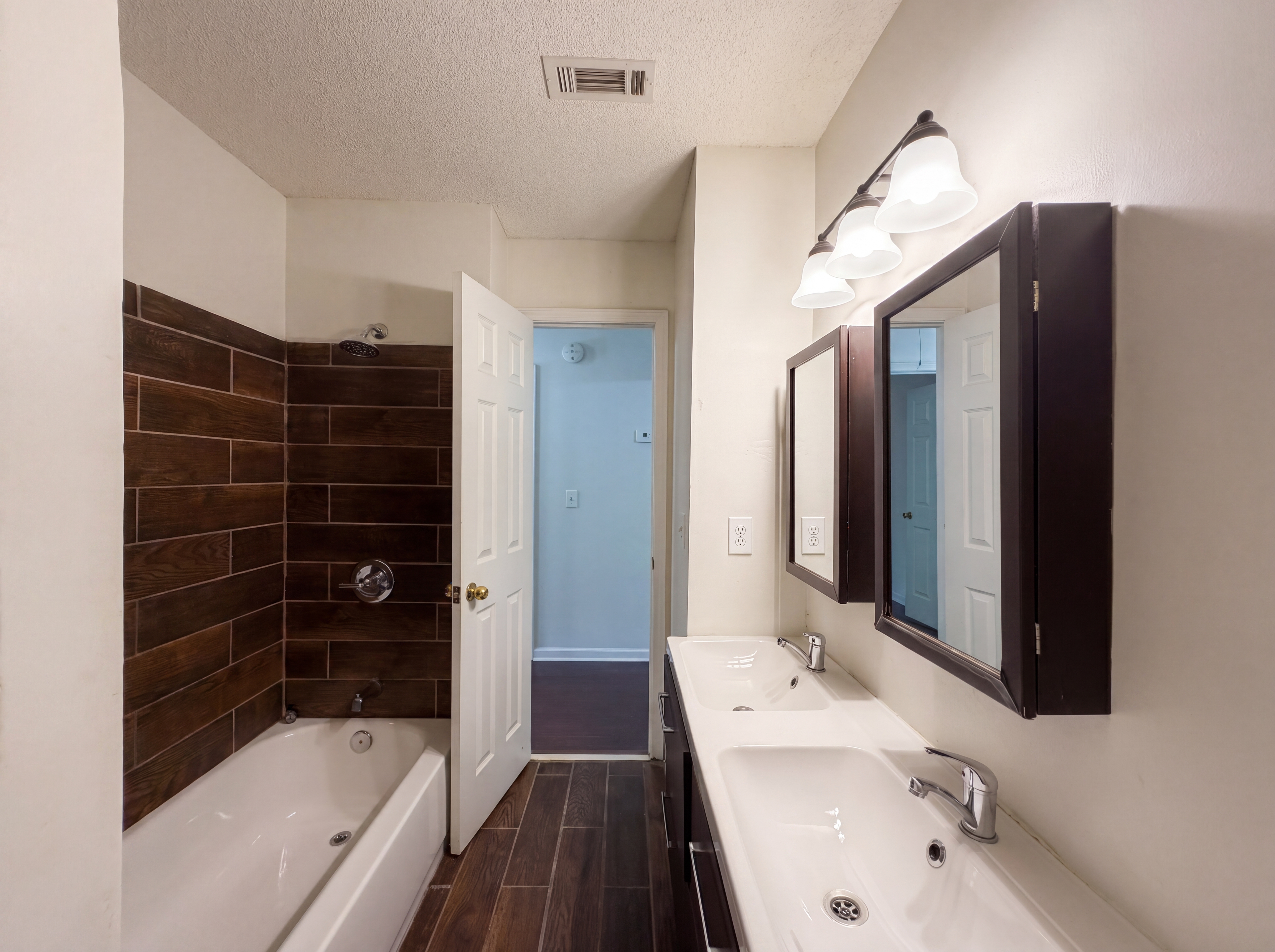 Photo 6 of 27 of 3753 Soapstone Rd, Decatur, GA