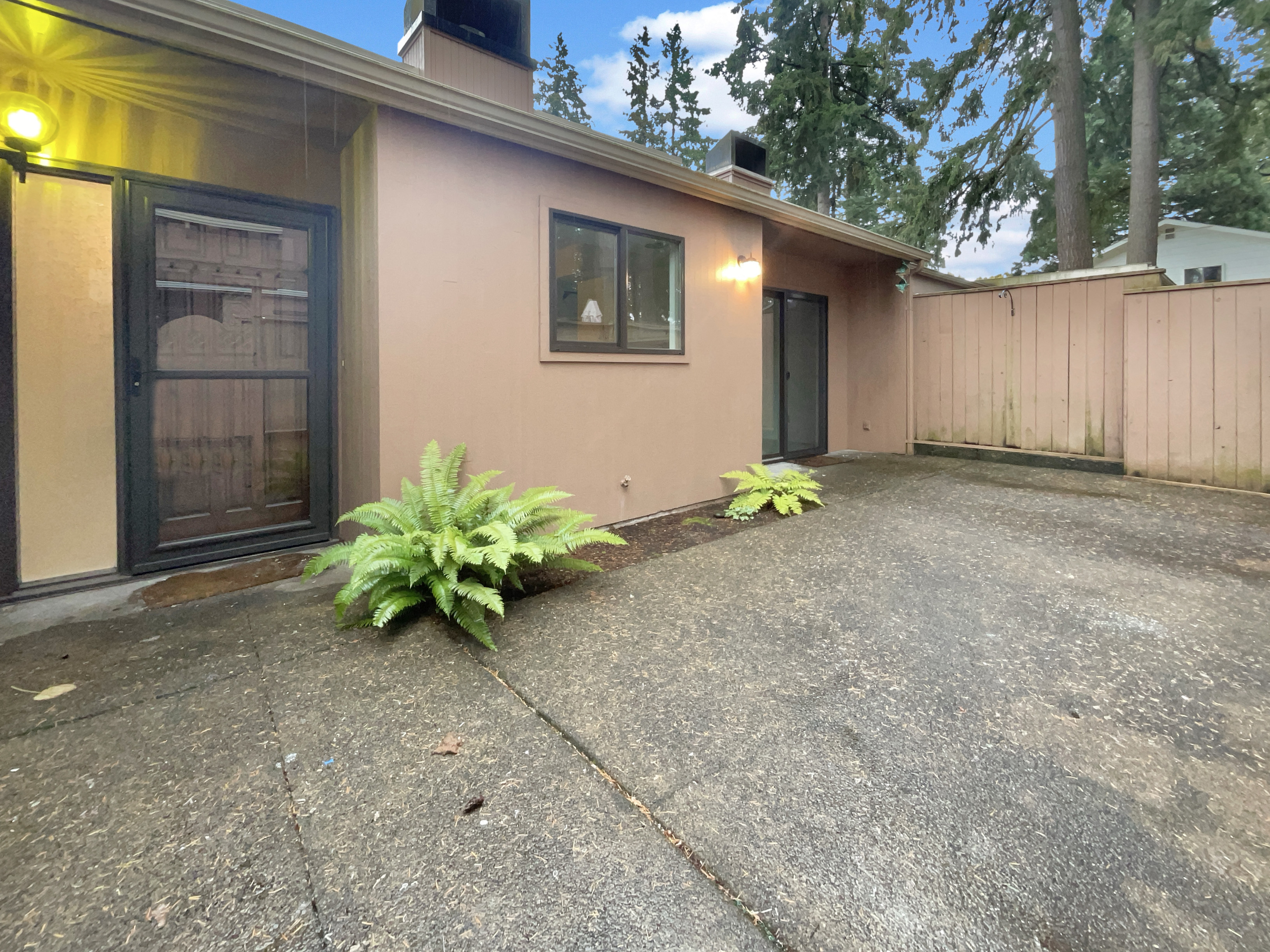 Photo 9 of 19 of 2108 NE 136th Ave, Vancouver, WA