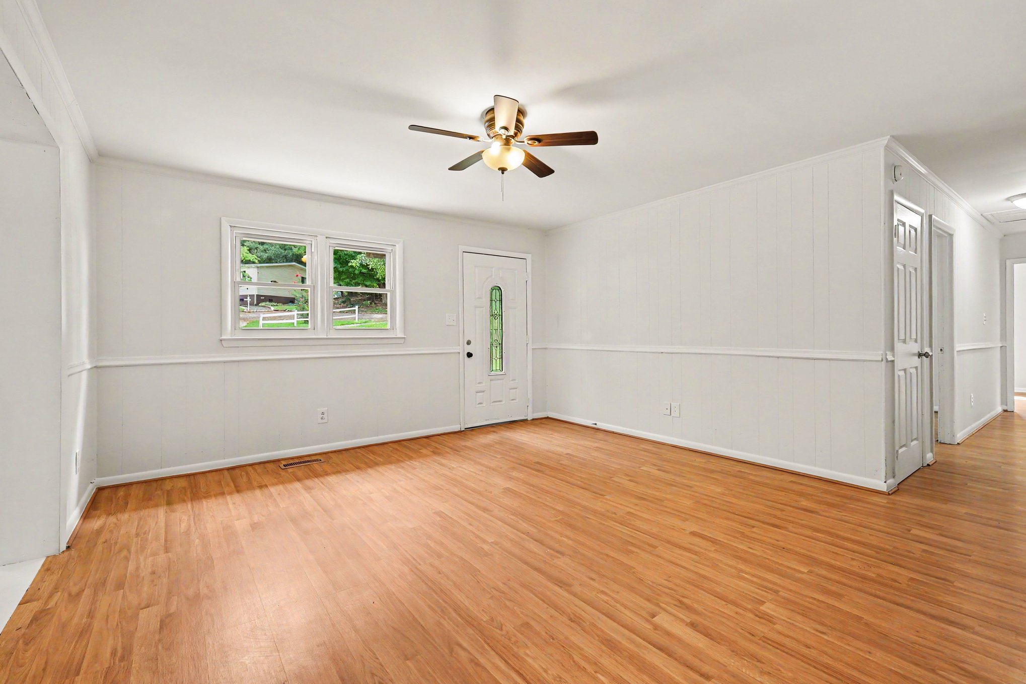 Photo 3 of 21 of 6338 Fairlane St, Hickory, NC