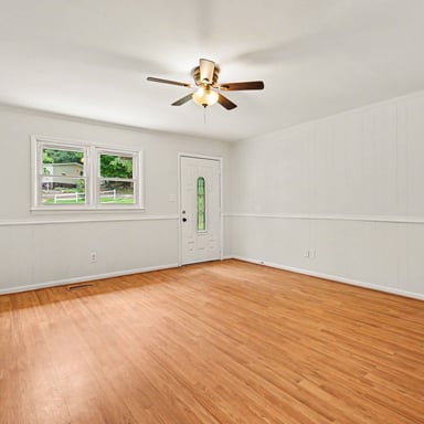 Property photo 3 of 6338 Fairlane St