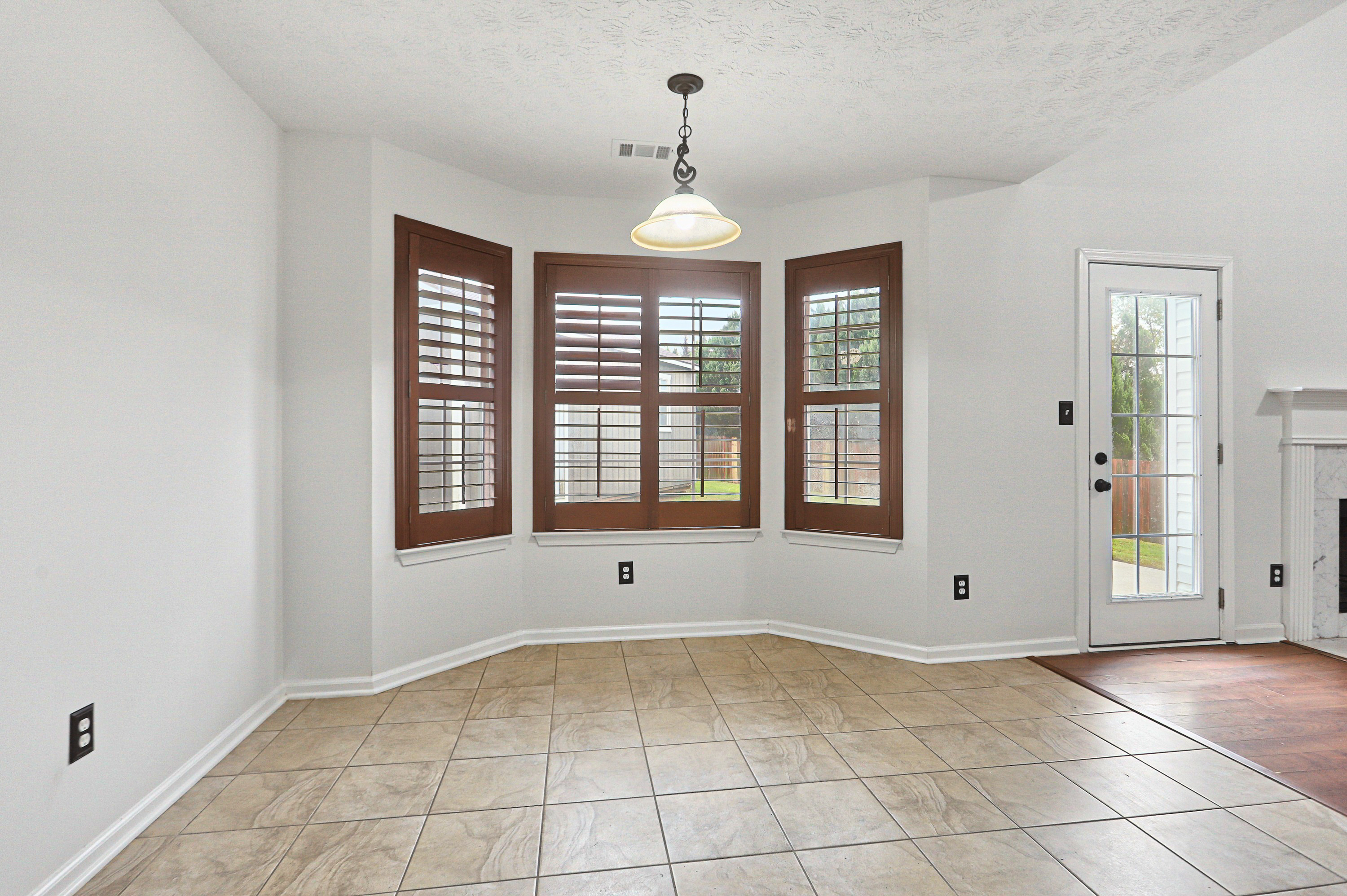 Photo 11 of 41 of 5713 Mill View Way, Lithonia, GA
