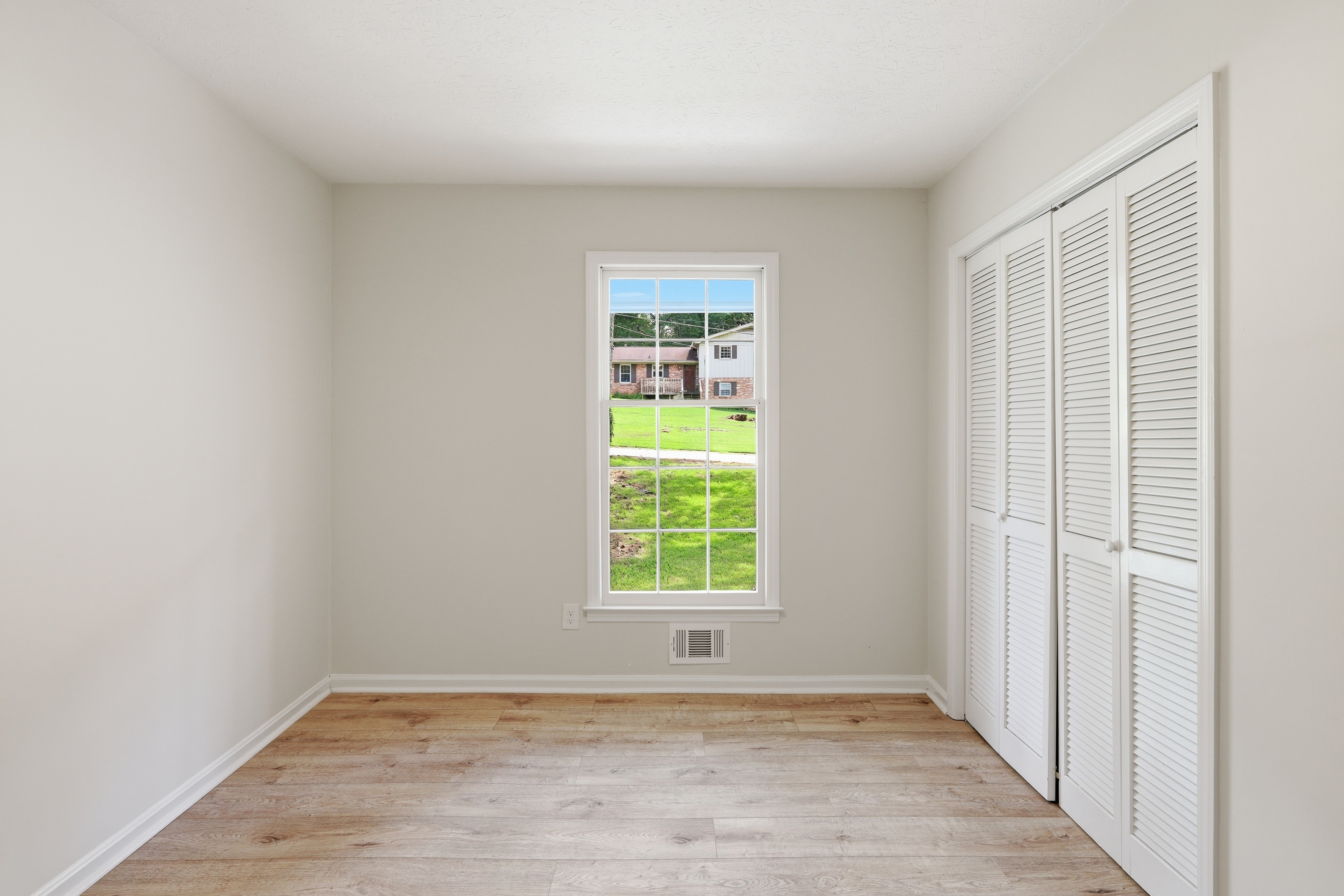 Photo 18 of 27 of 3300 S Whisper Dr, Douglasville, GA