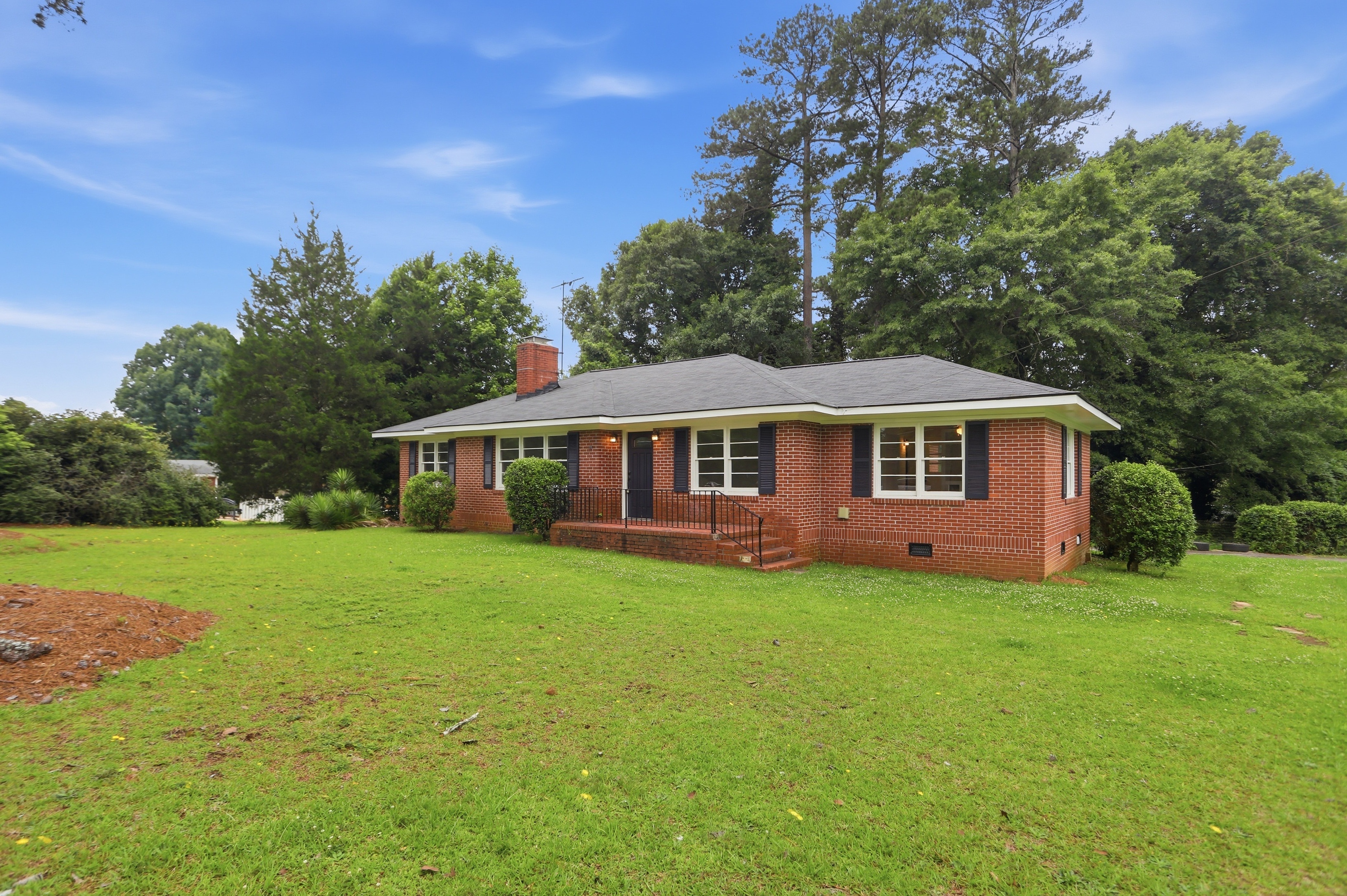 Photo 8 of 30 of 1101 Skyline Dr, Griffin, GA