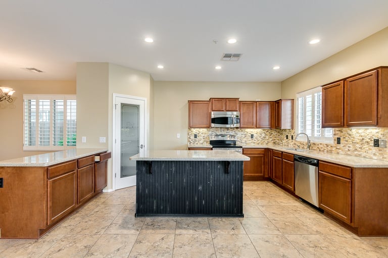 Photo 3 of 24 - 3422 E Ravenswood Dr, Gilbert, AZ 85298
