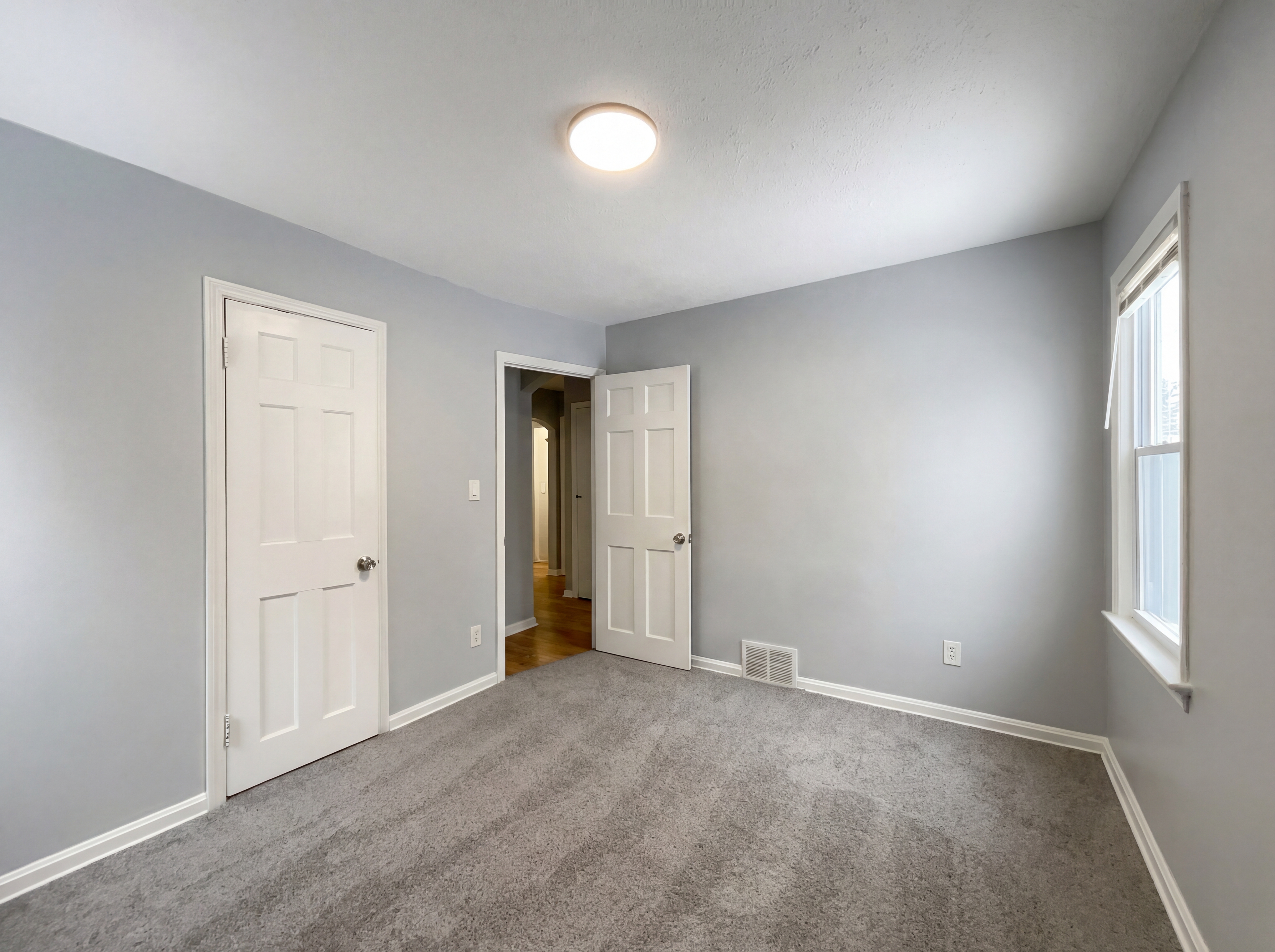 Photo 9 of 19 of 17409 Mapleboro Ave, Maple Heights, OH