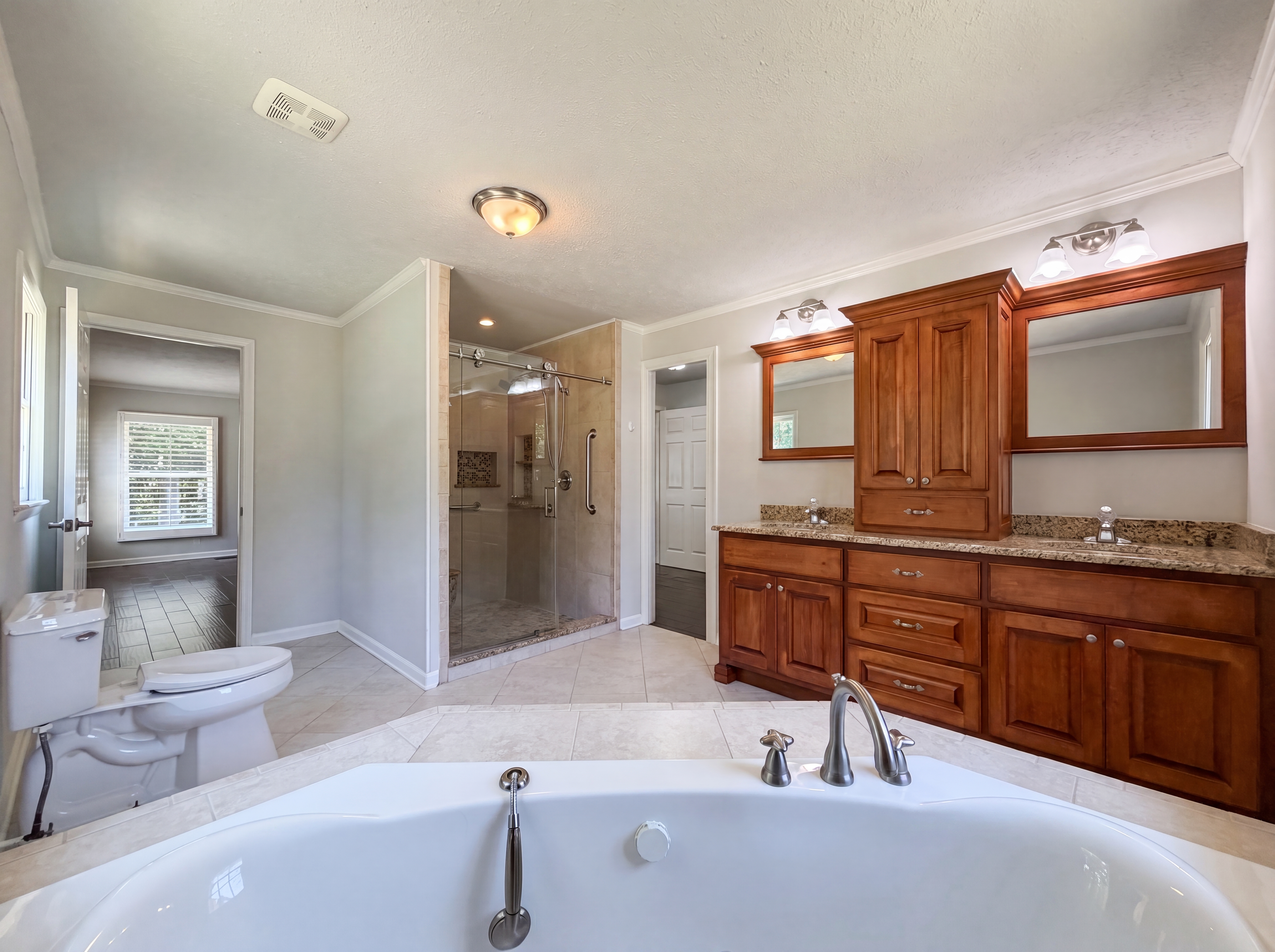 Photo 6 of 17 of 5416 Shipman Rd, Hope Mills, NC