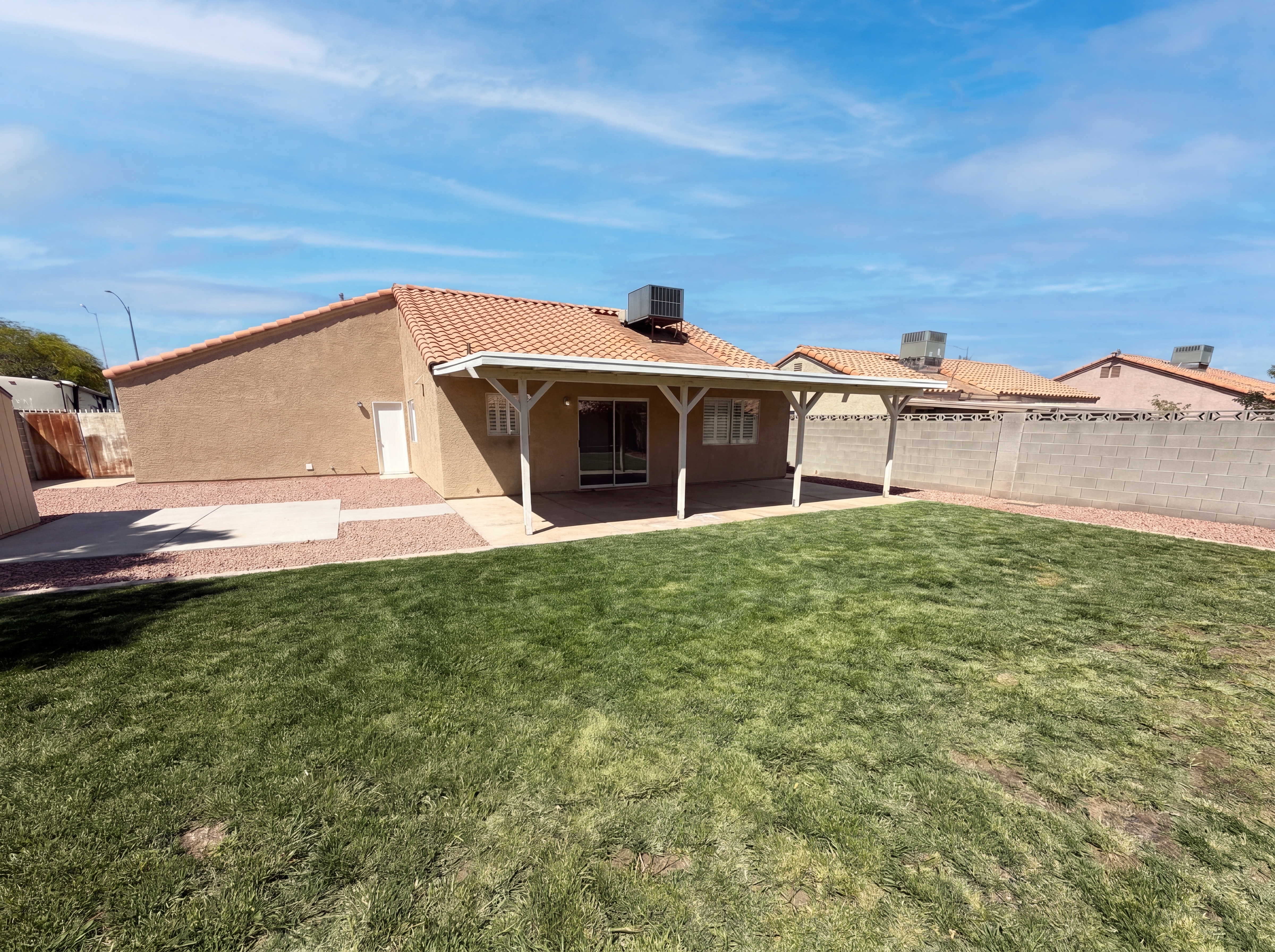 Photo 5 of 27 of 6305 W Washburn Rd, Las Vegas, NV