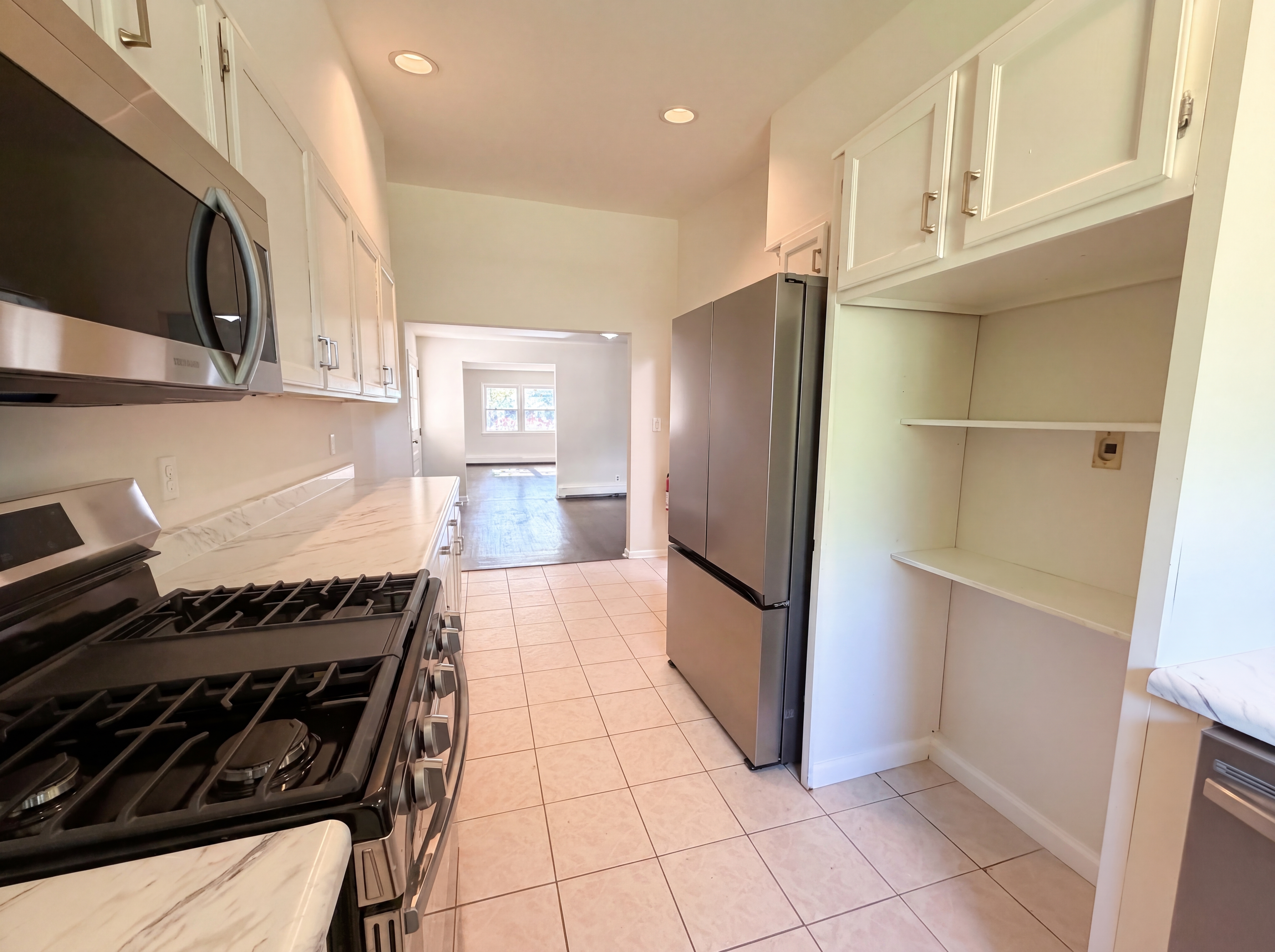 Photo 9 of 42 of 616 River Rd, Teaneck, NJ