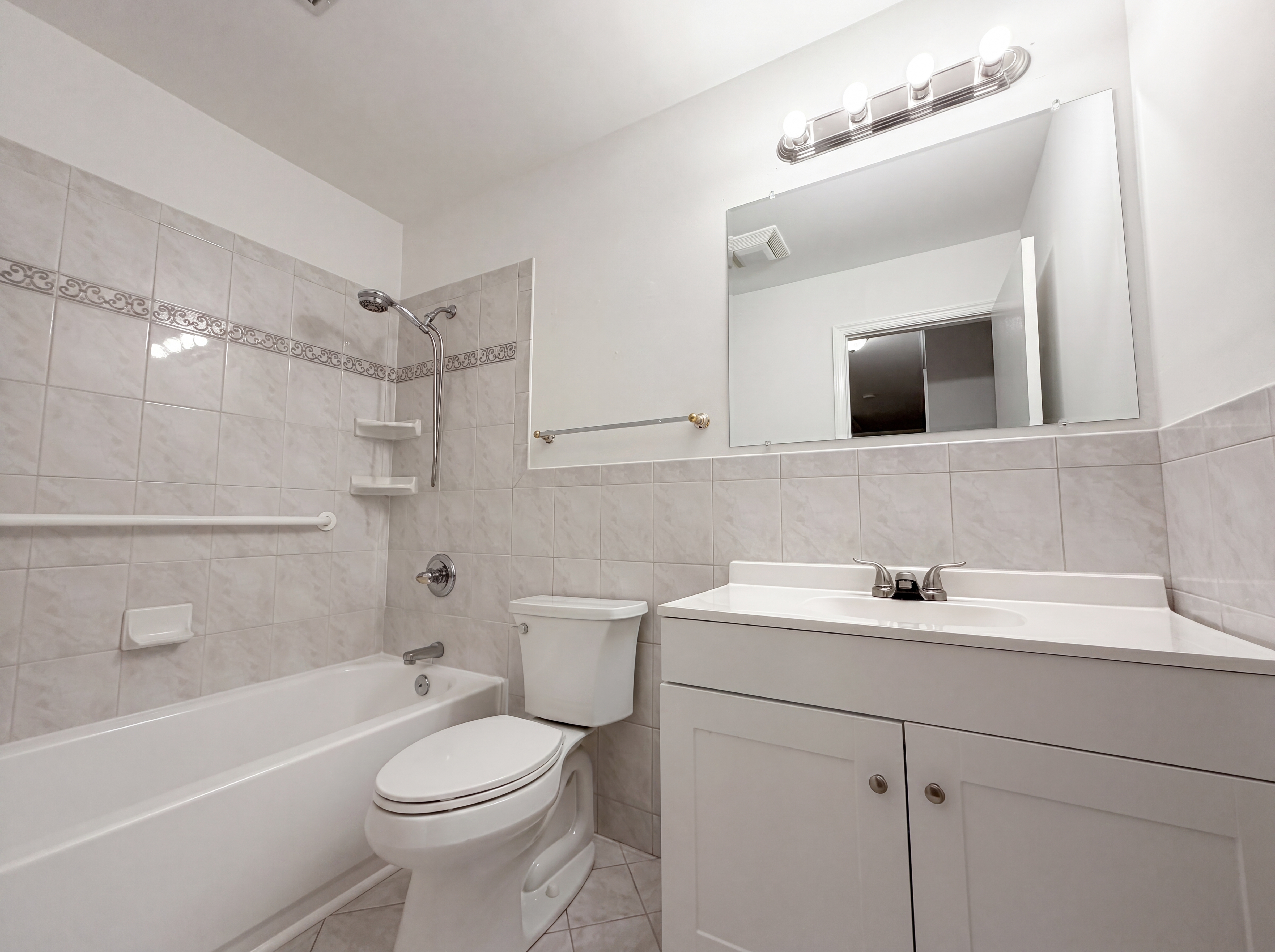 Photo 19 of 51 of 8947 Rosewood St, Manassas, VA