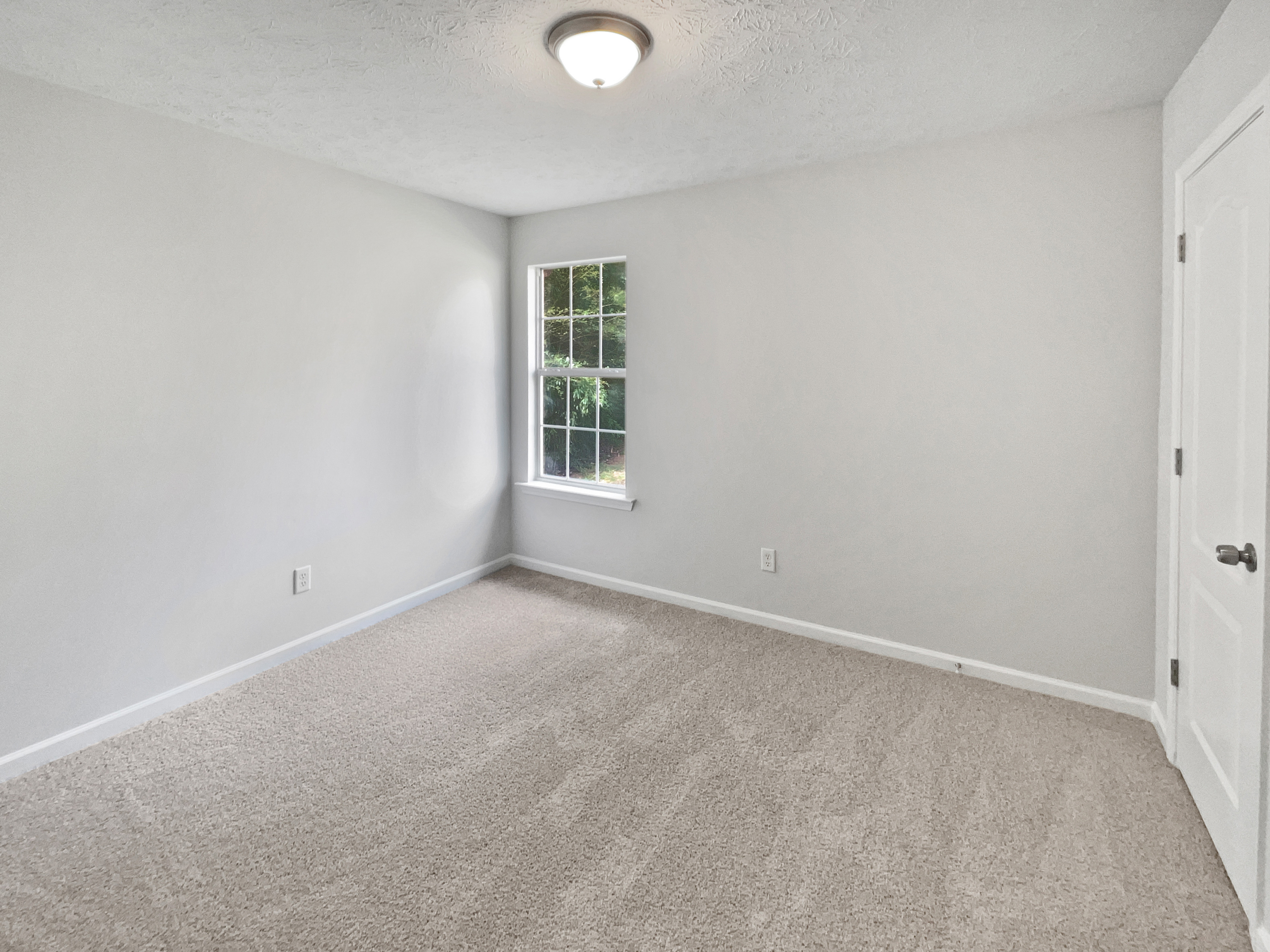 Photo 19 of 25 of 834 Pine Shoals Ct, Atlanta, GA