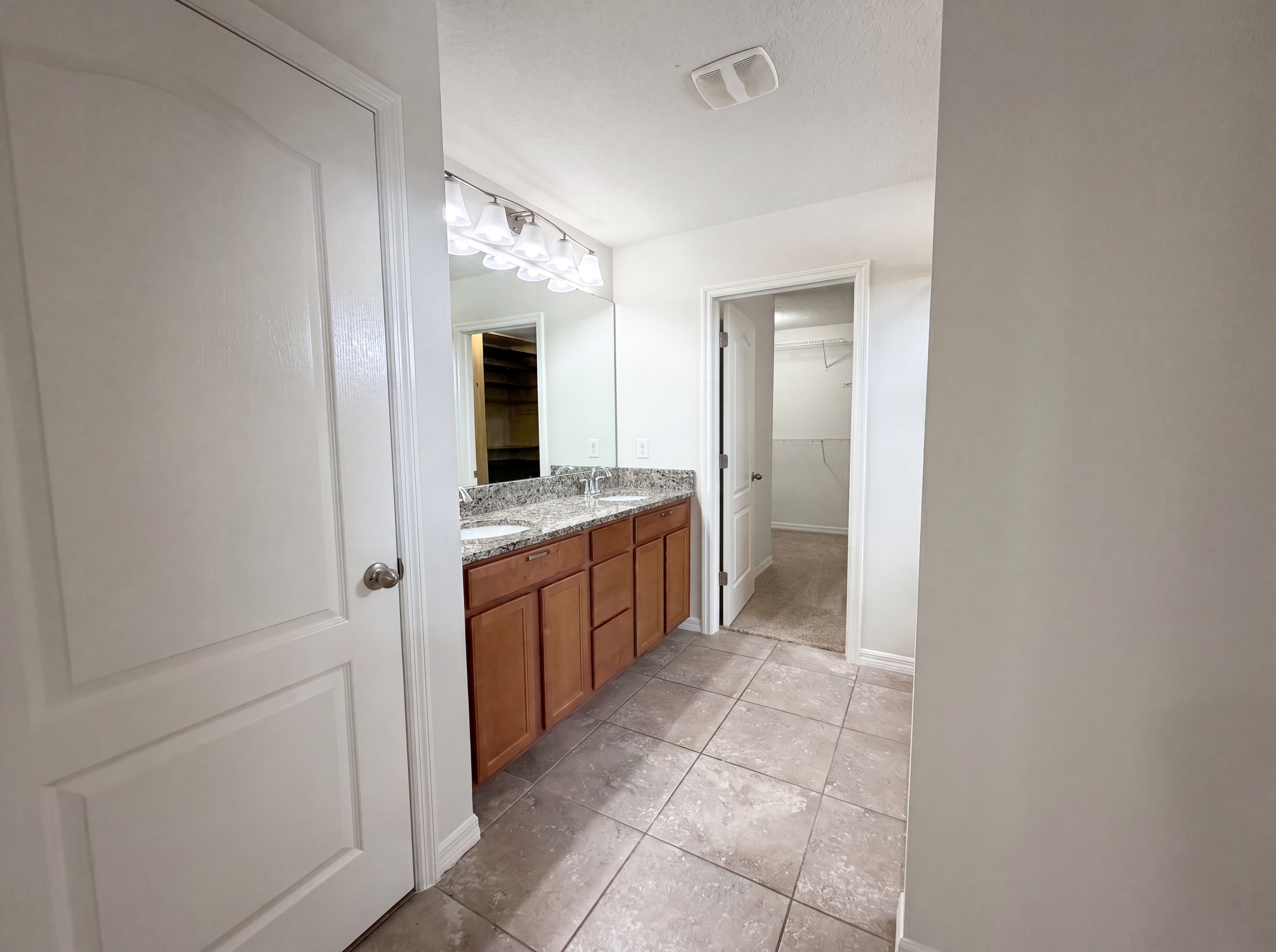 Photo 19 of 29 of 14207 Alistar Manor Dr, Wimauma, FL