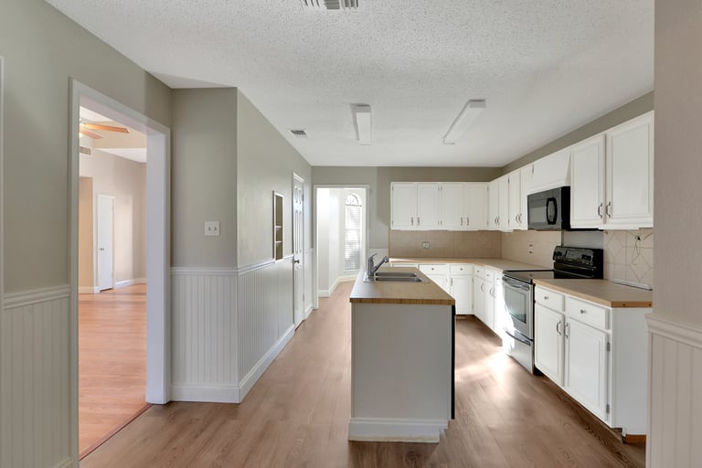 Photo 7 of 24 - 8813 Briarwood Dr, Rowlett, TX 75088