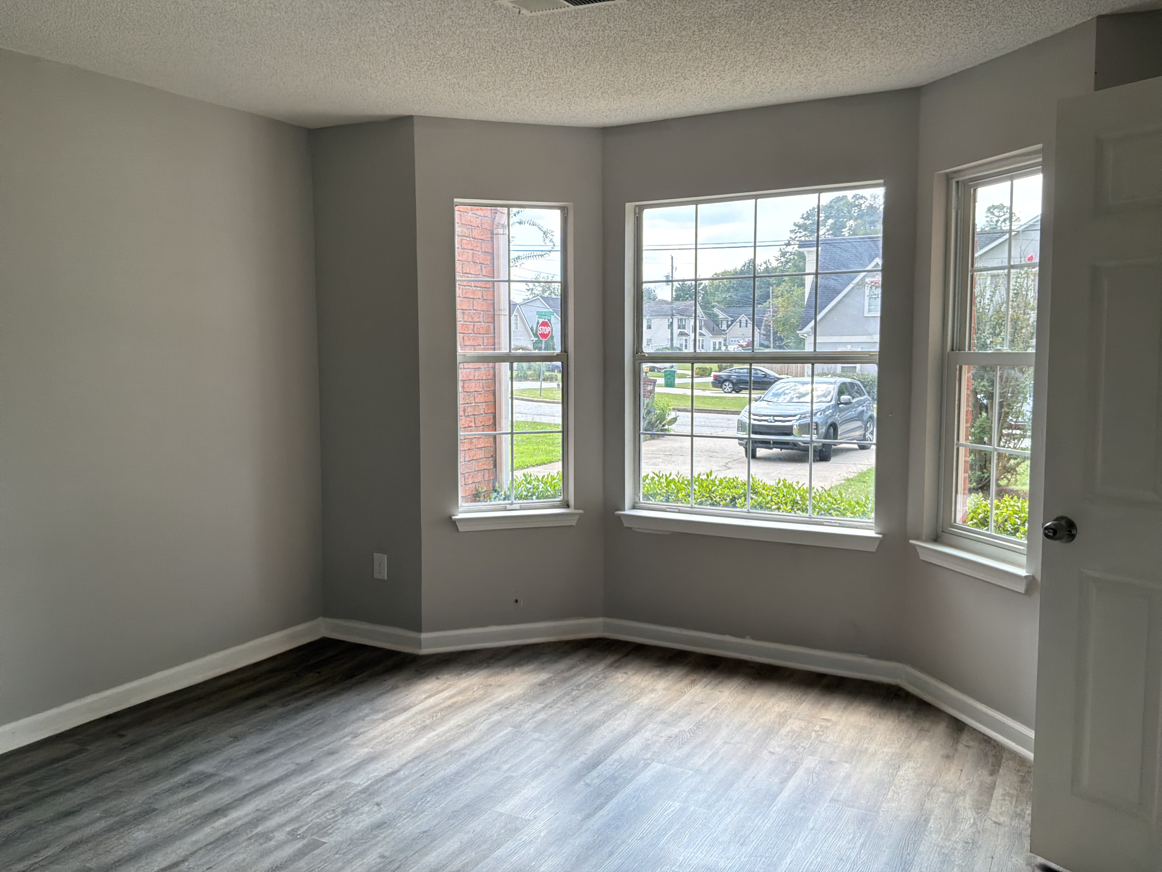 Photo 10 of 33 of 2124 Hairston Creek Pkwy, Decatur, GA