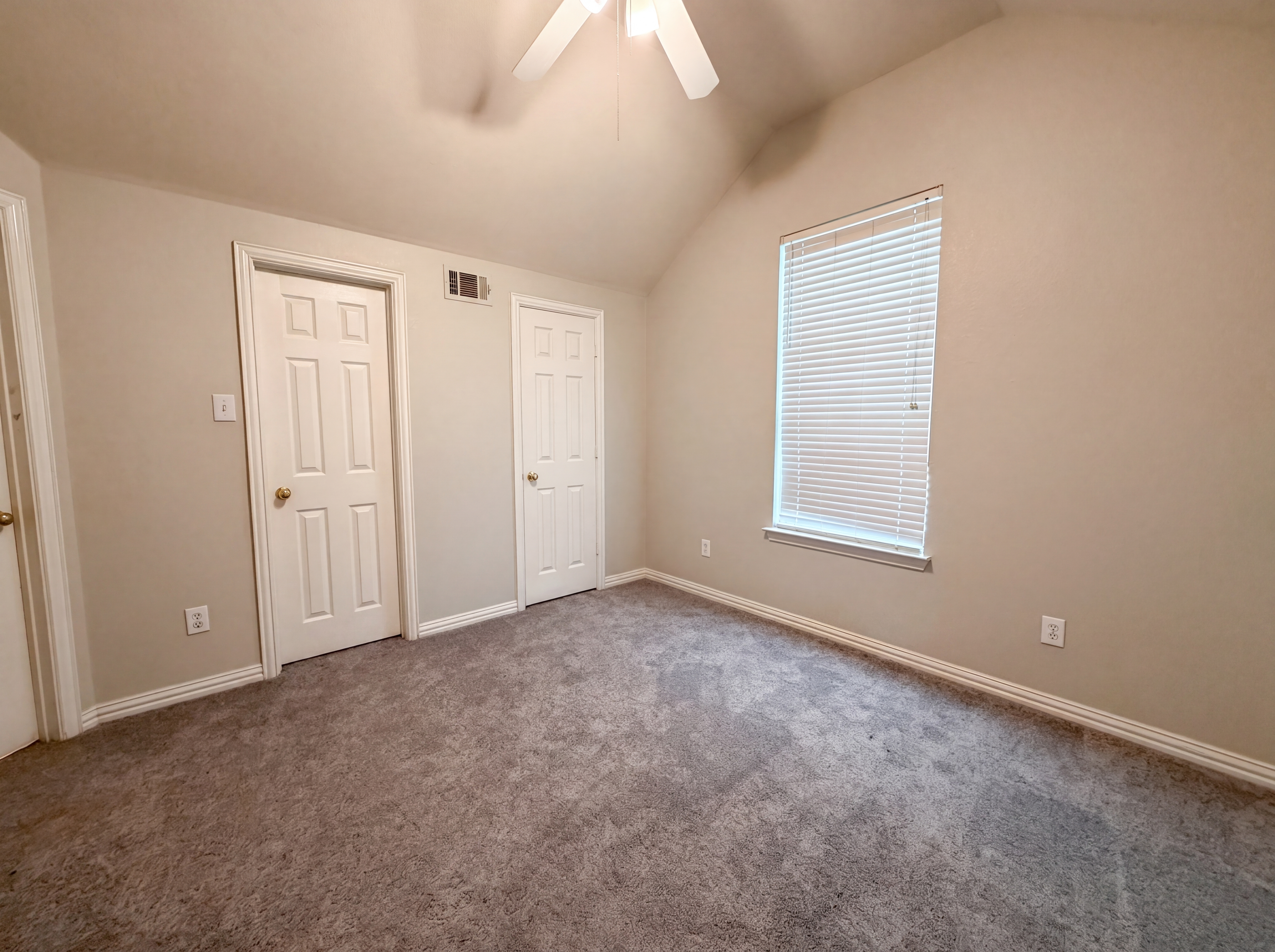 Photo 9 of 19 of 9801 Cedarcrest Dr, Providence Village, TX