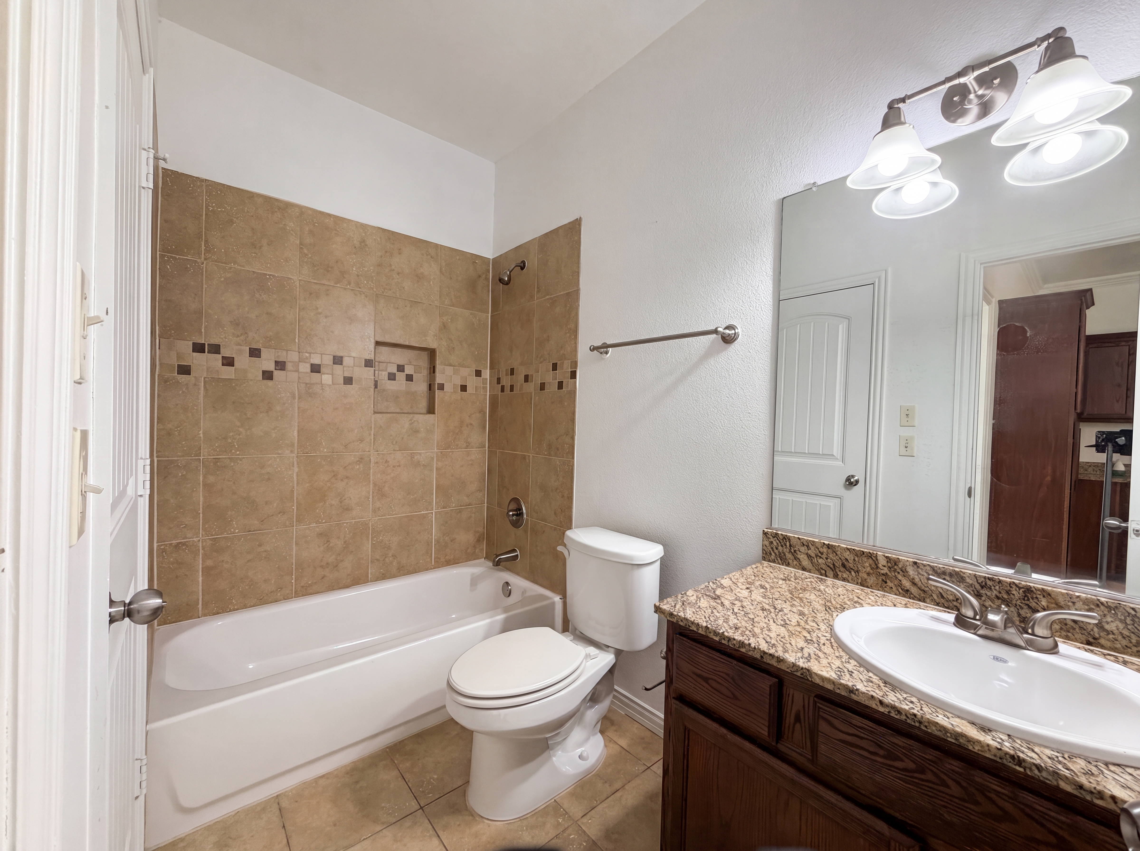 Photo 15 of 23 of 1524 Aldra Dr, Fort Worth, TX
