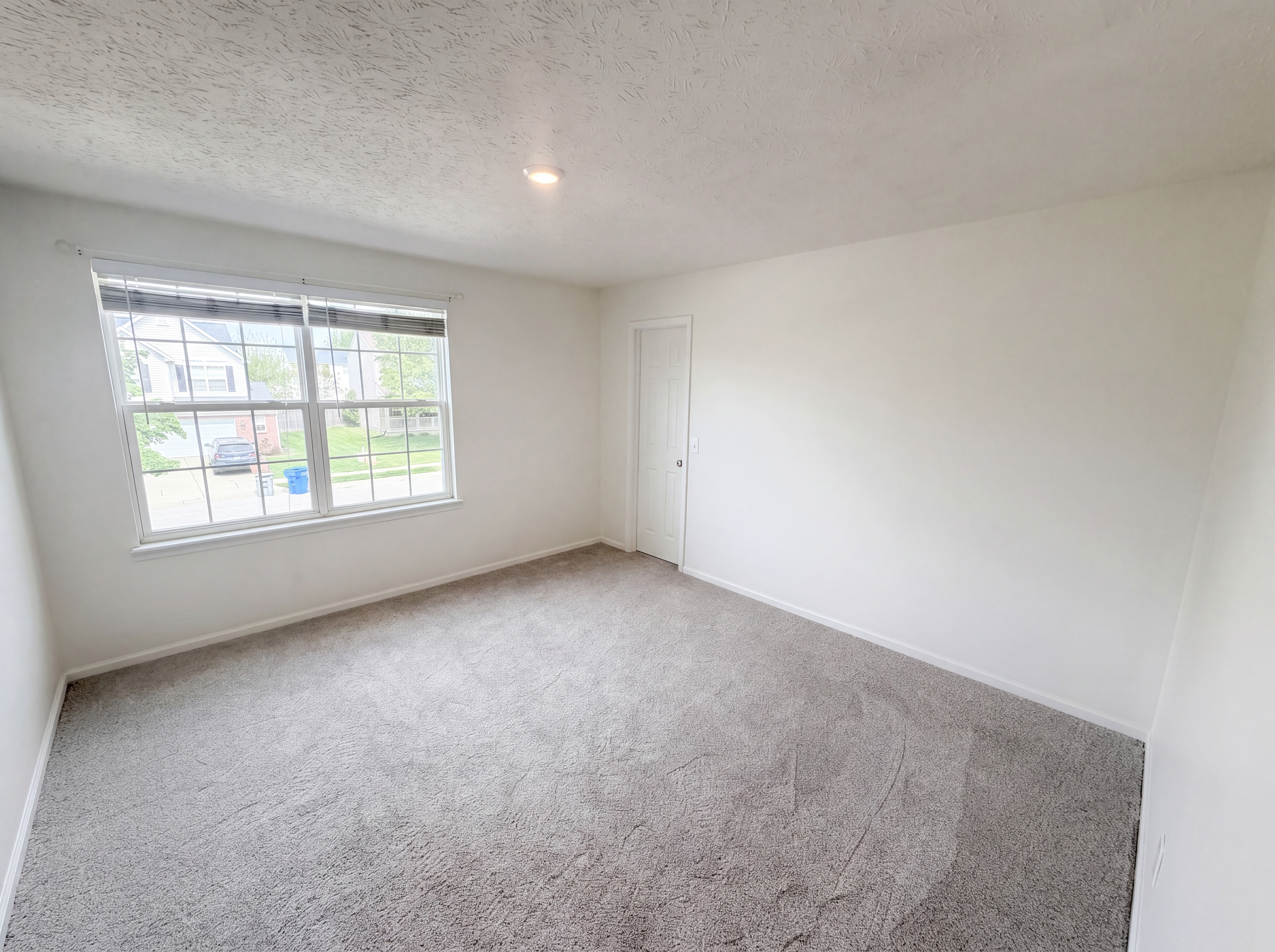 Photo 19 of 27 of 18676 Mill Grove Dr, Noblesville, IN
